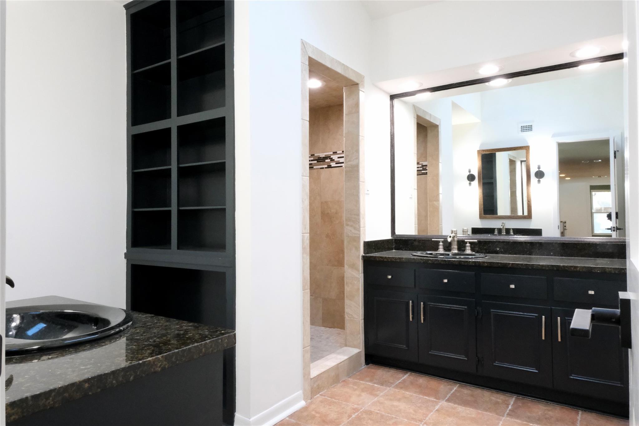 808 Vanguard St, Lakeway, TX 78734