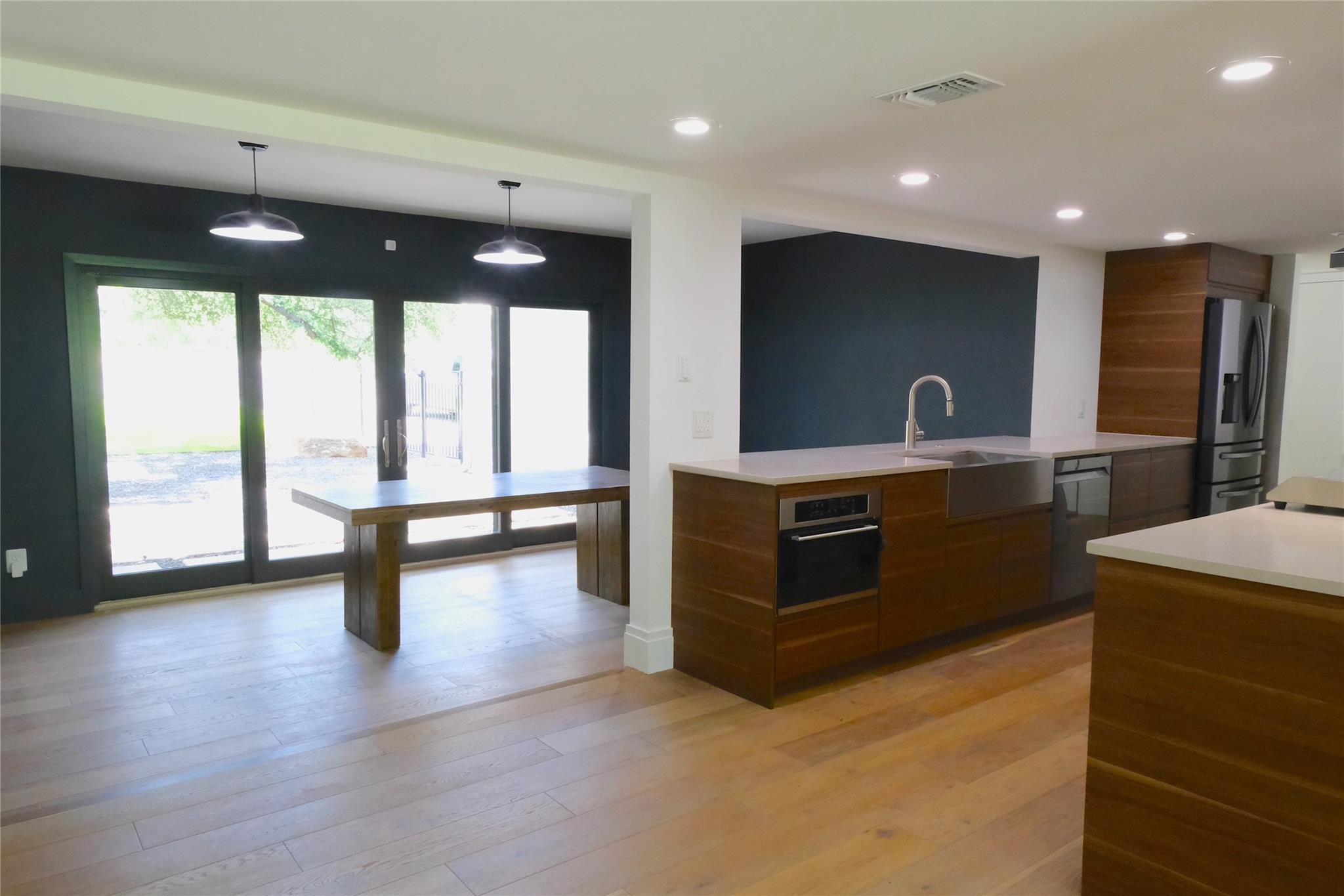 808 Vanguard St, Lakeway, TX 78734