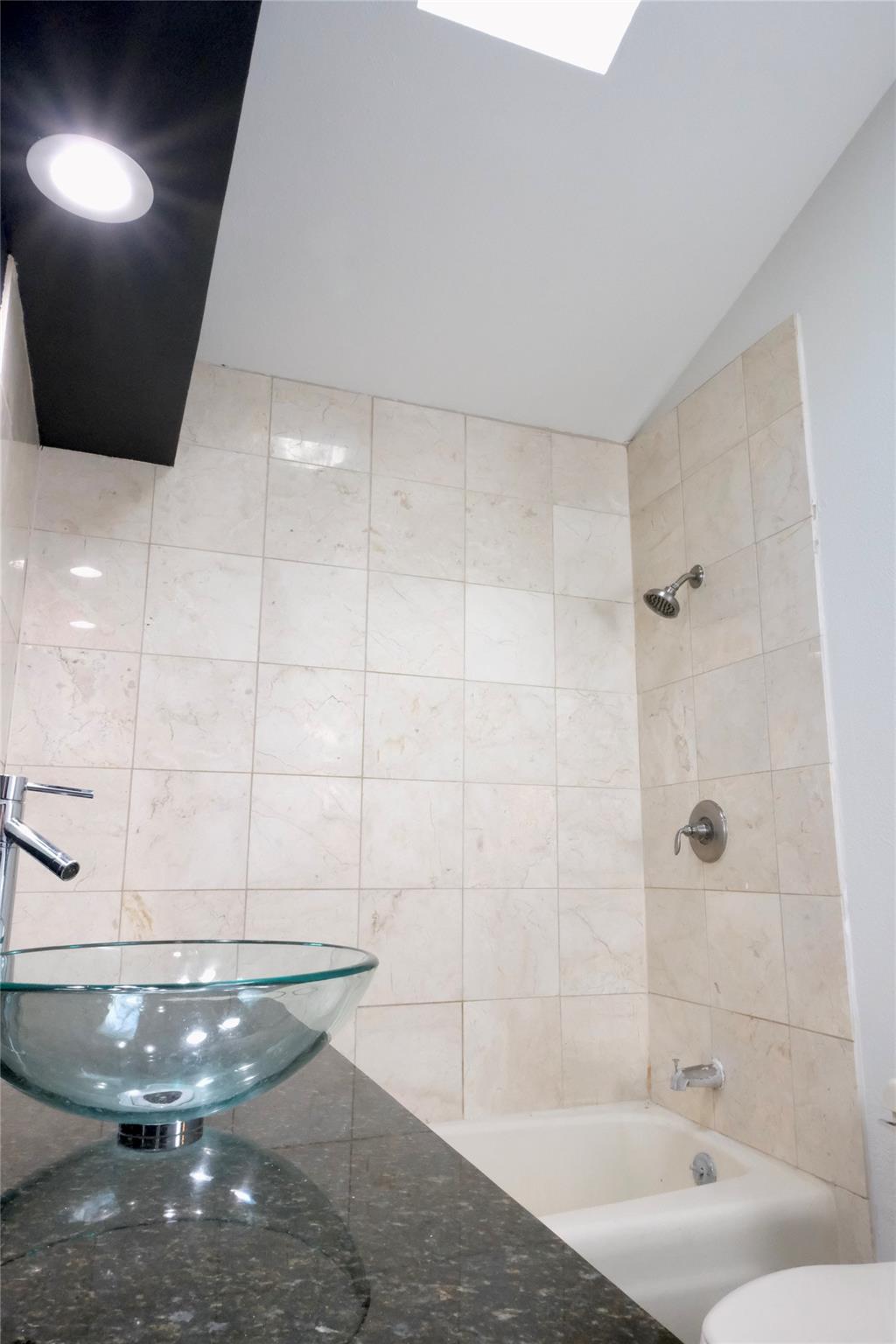 808 Vanguard St, Lakeway, TX 78734