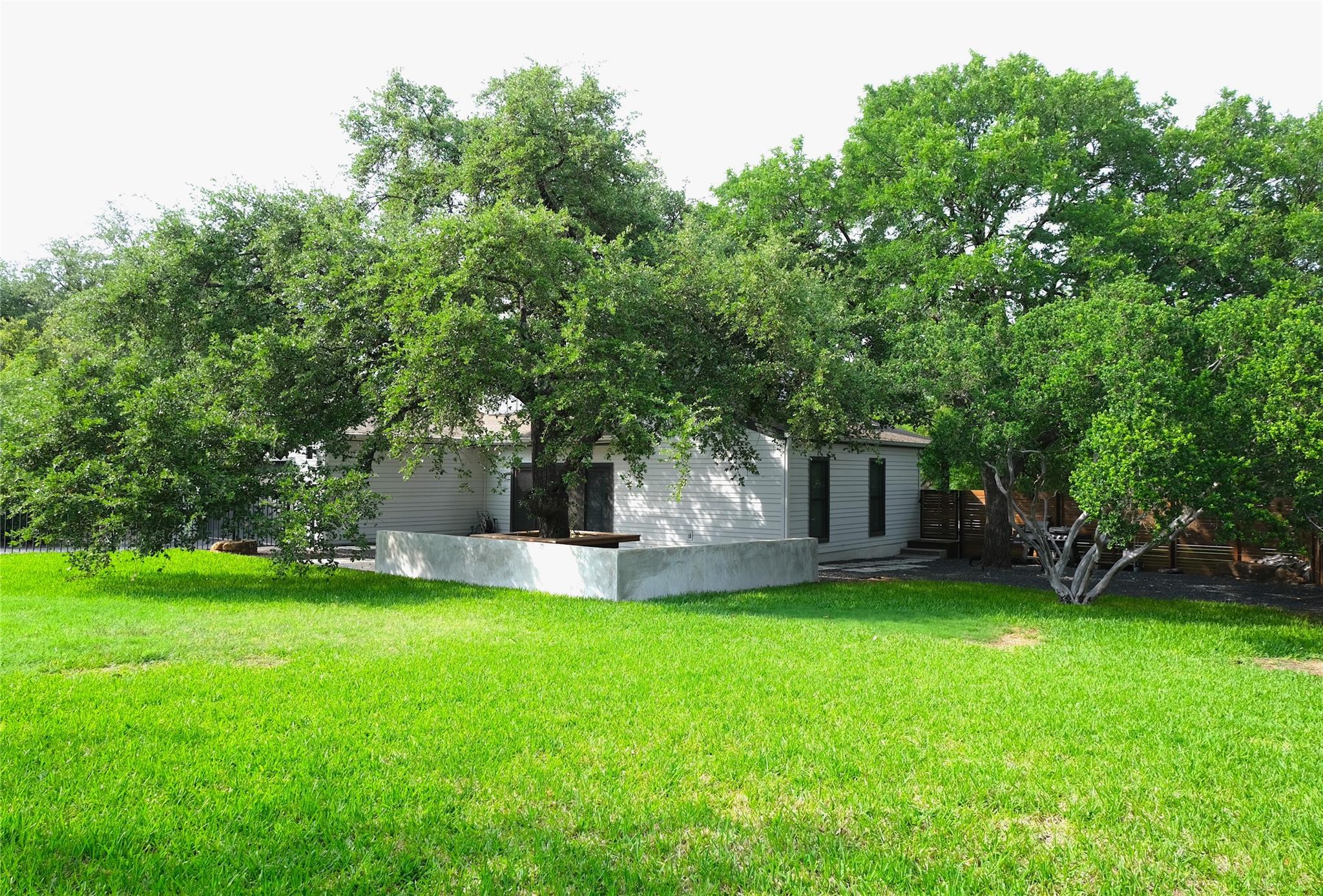 808 Vanguard St, Lakeway, TX 78734