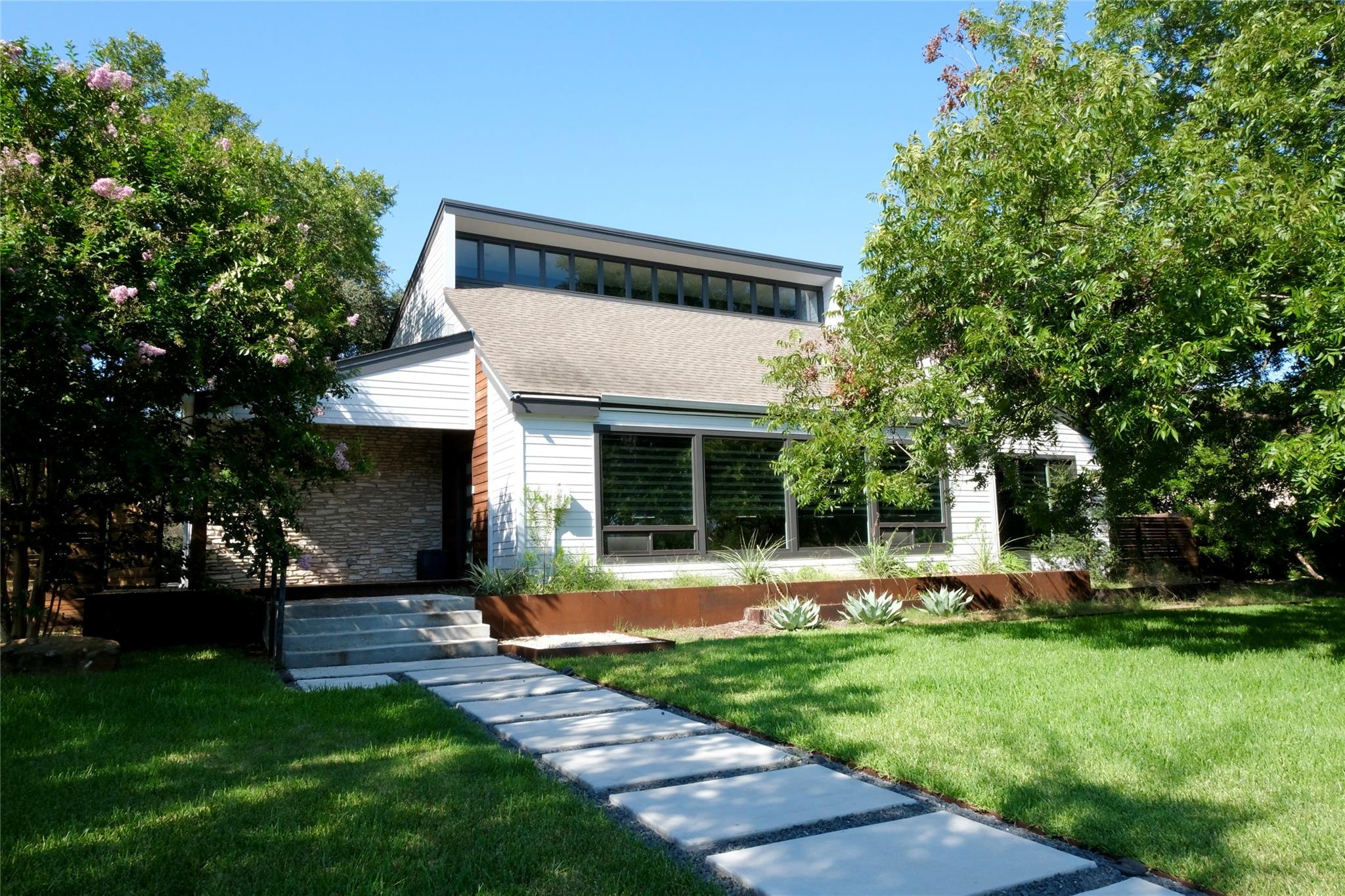 808 Vanguard St, Lakeway, TX 78734