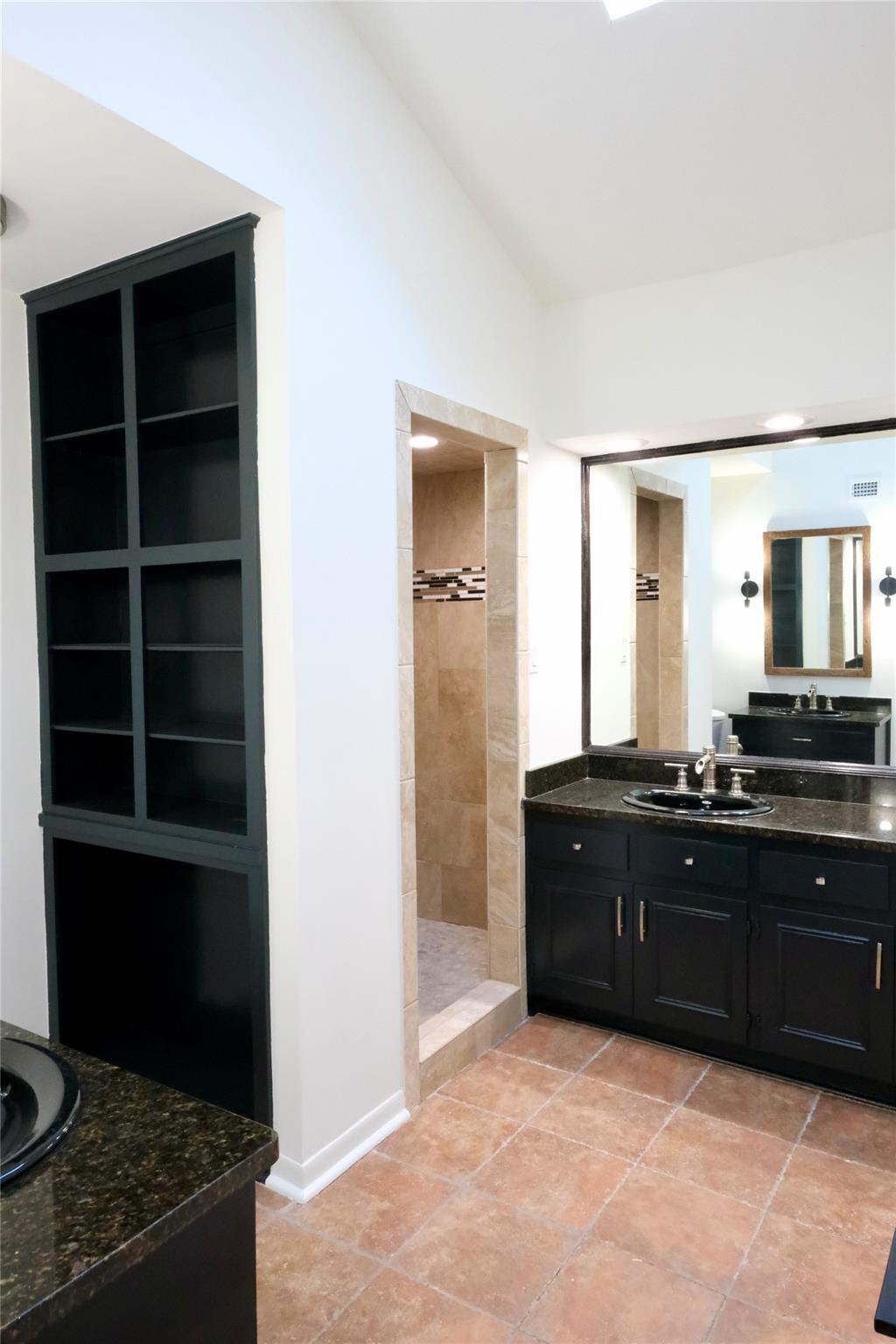 808 Vanguard St, Lakeway, TX 78734