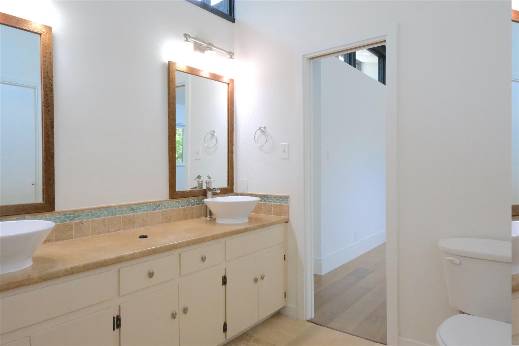 808 Vanguard St, Lakeway, TX 78734