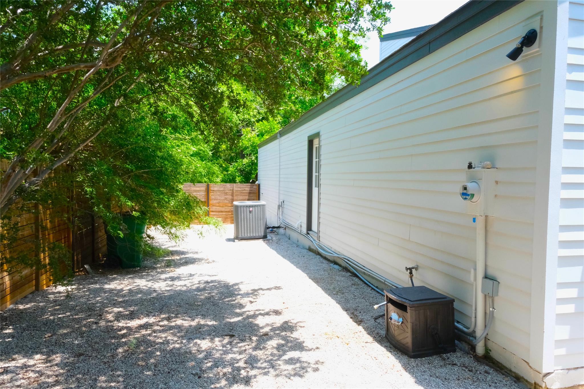 808 Vanguard St, Lakeway, TX 78734