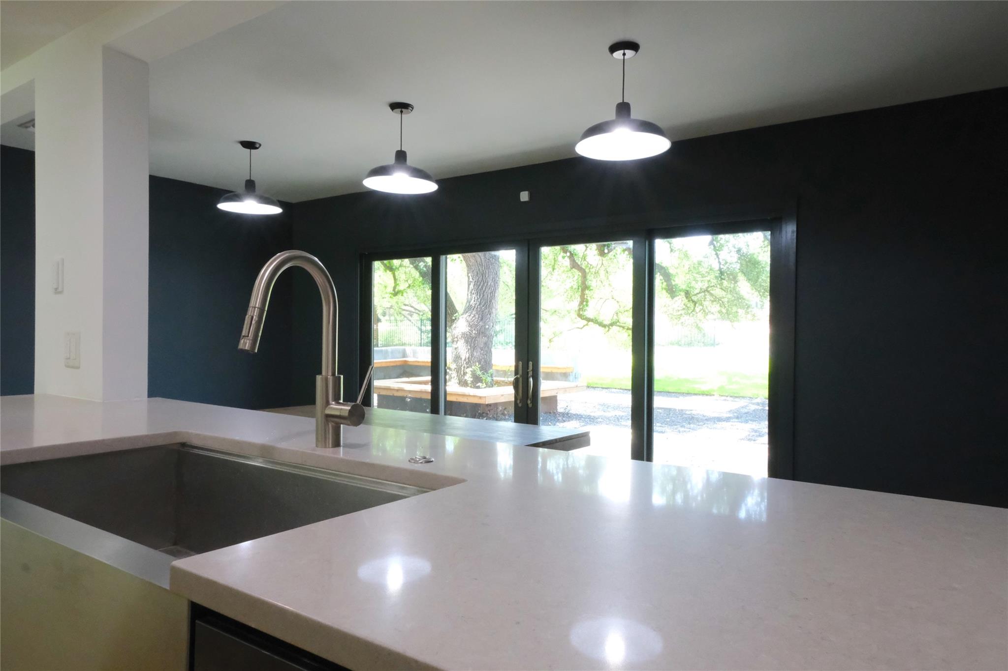 808 Vanguard St, Lakeway, TX 78734