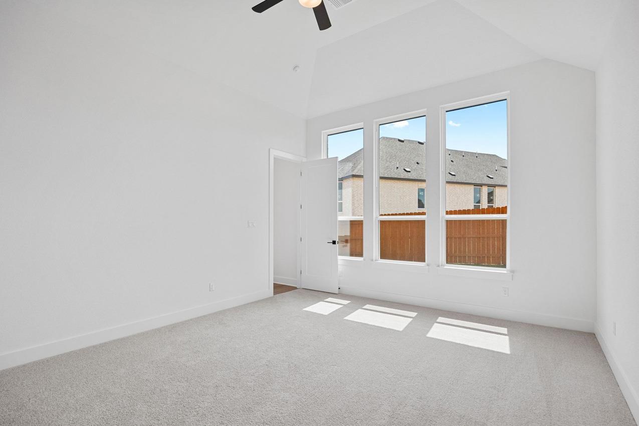 404 Rollo Rd, Liberty Hill, TX 78642