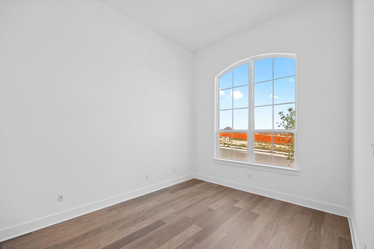 404 Rollo Rd, Liberty Hill, TX 78642