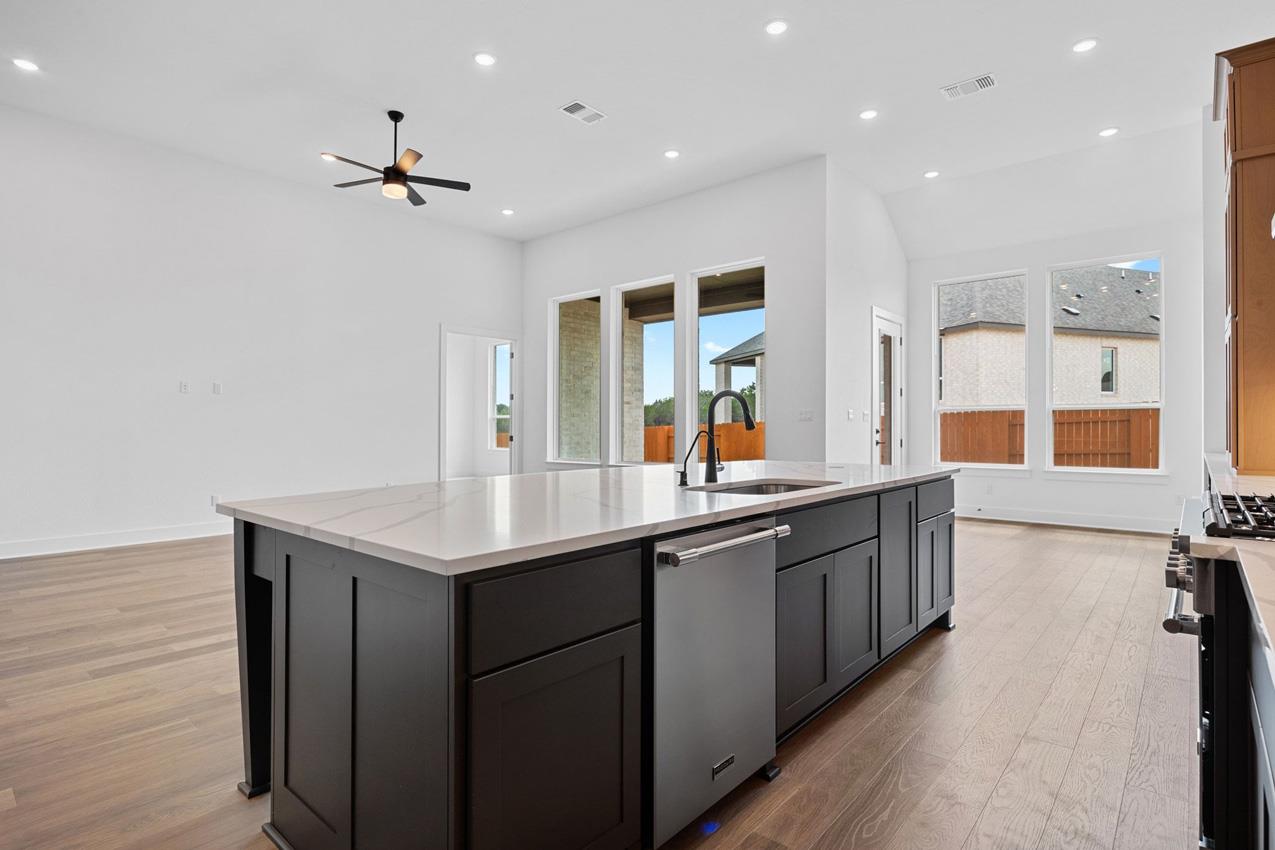 404 Rollo Rd, Liberty Hill, TX 78642