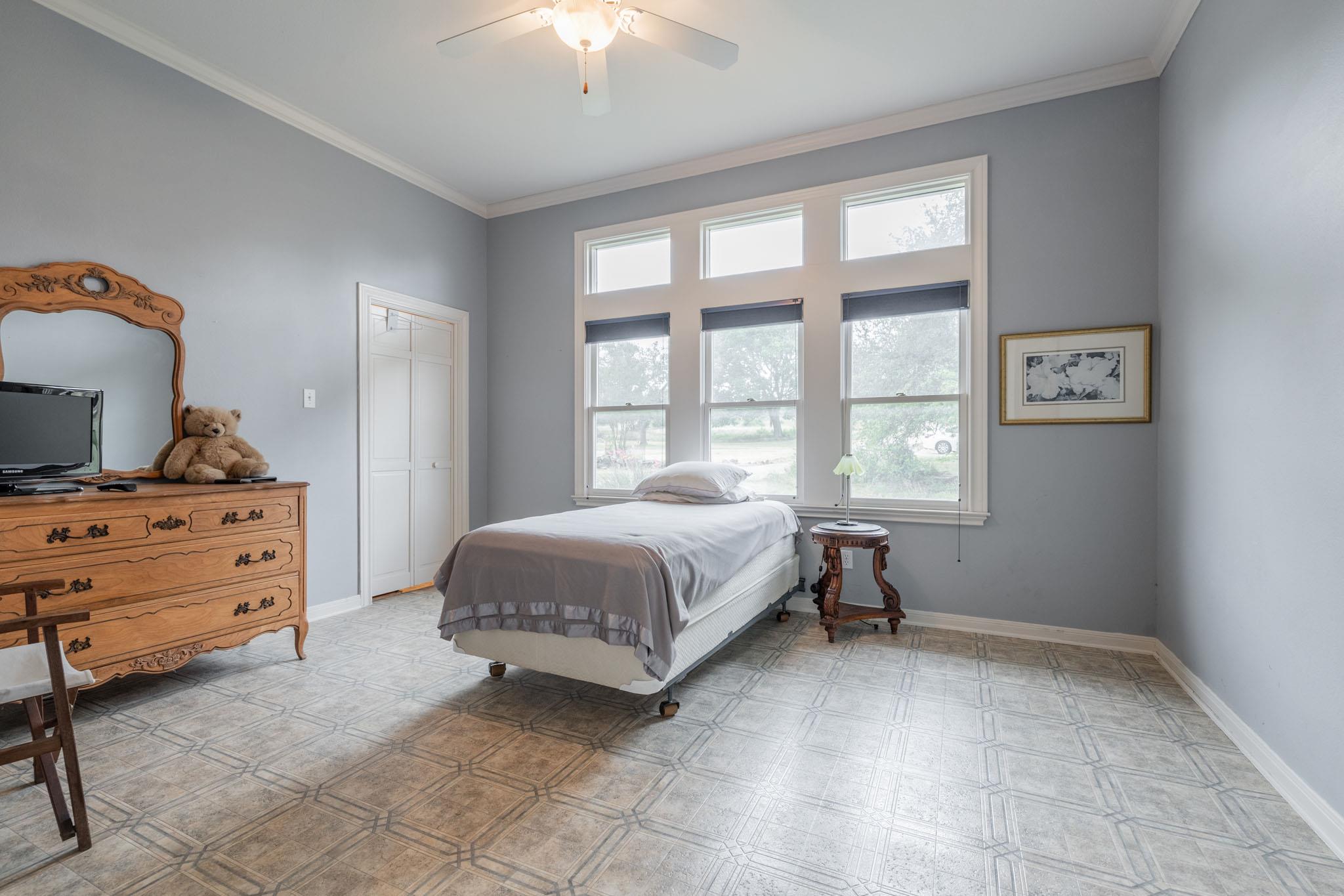 1441 Gatlin Creek Rd, Dripping Springs, TX 78620