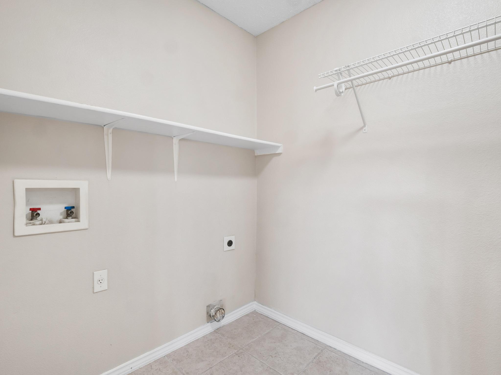 2727 High Point Dr, Round Rock, TX 78664