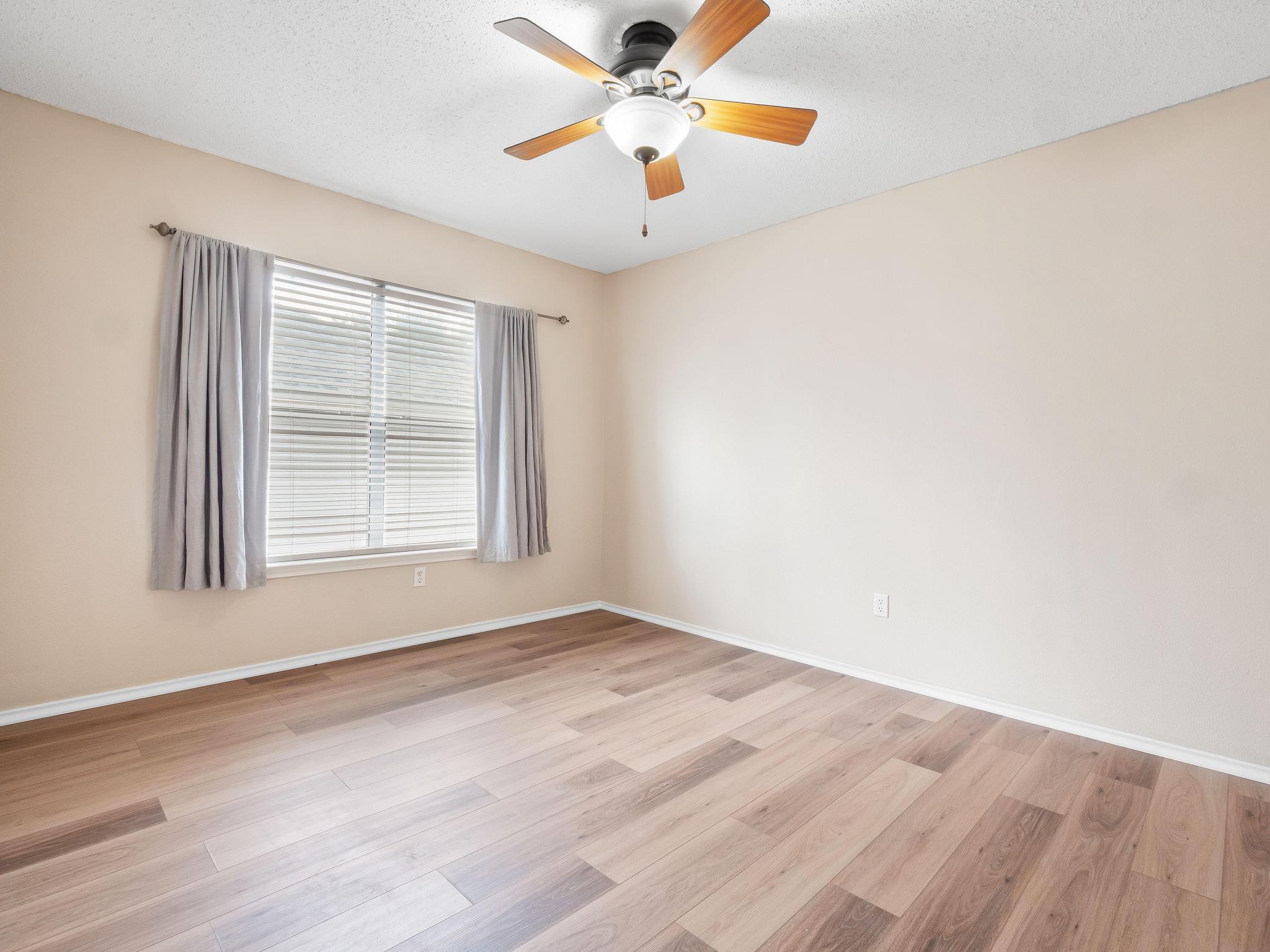 2727 High Point Dr, Round Rock, TX 78664