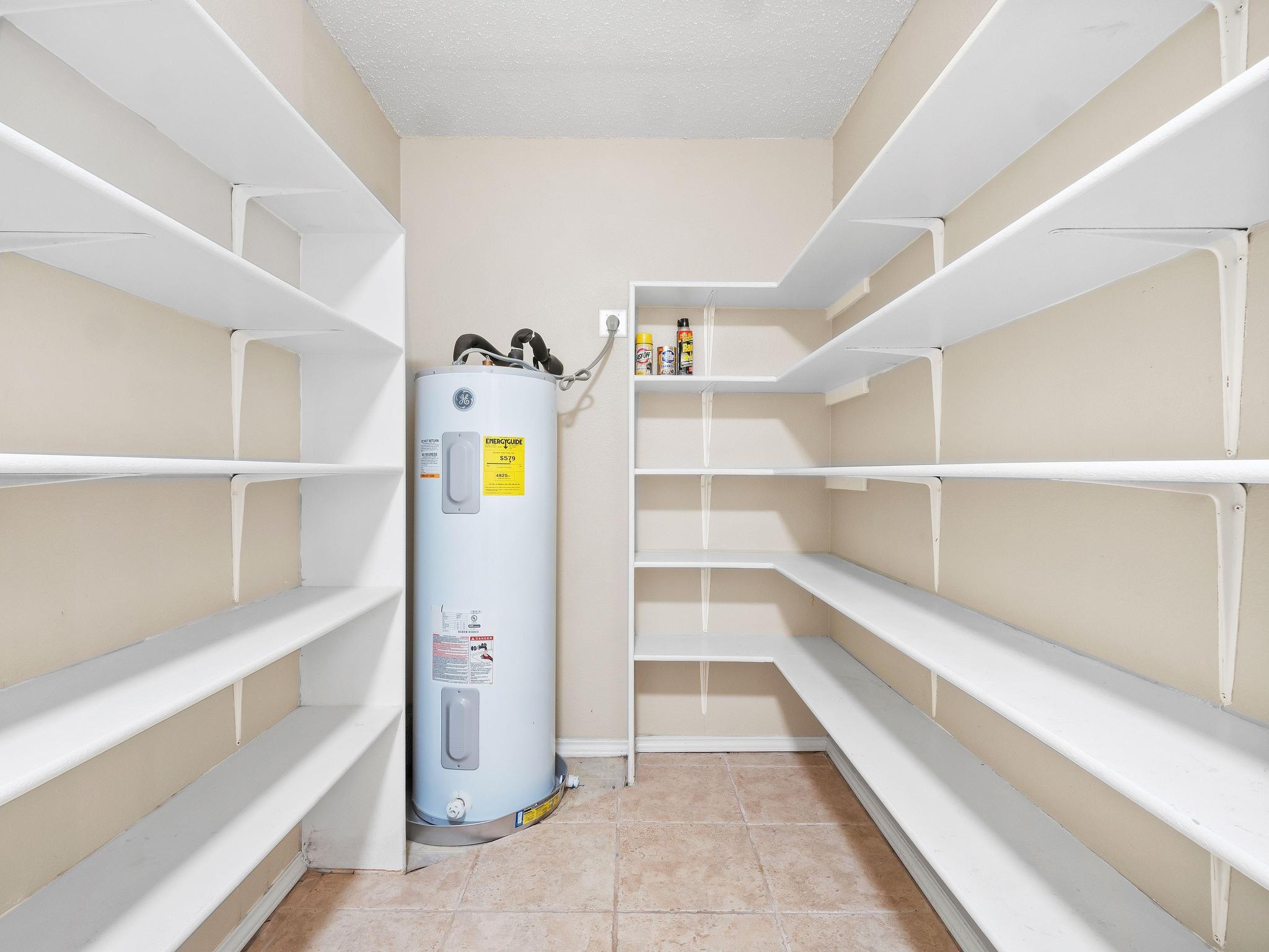 2727 High Point Dr, Round Rock, TX 78664