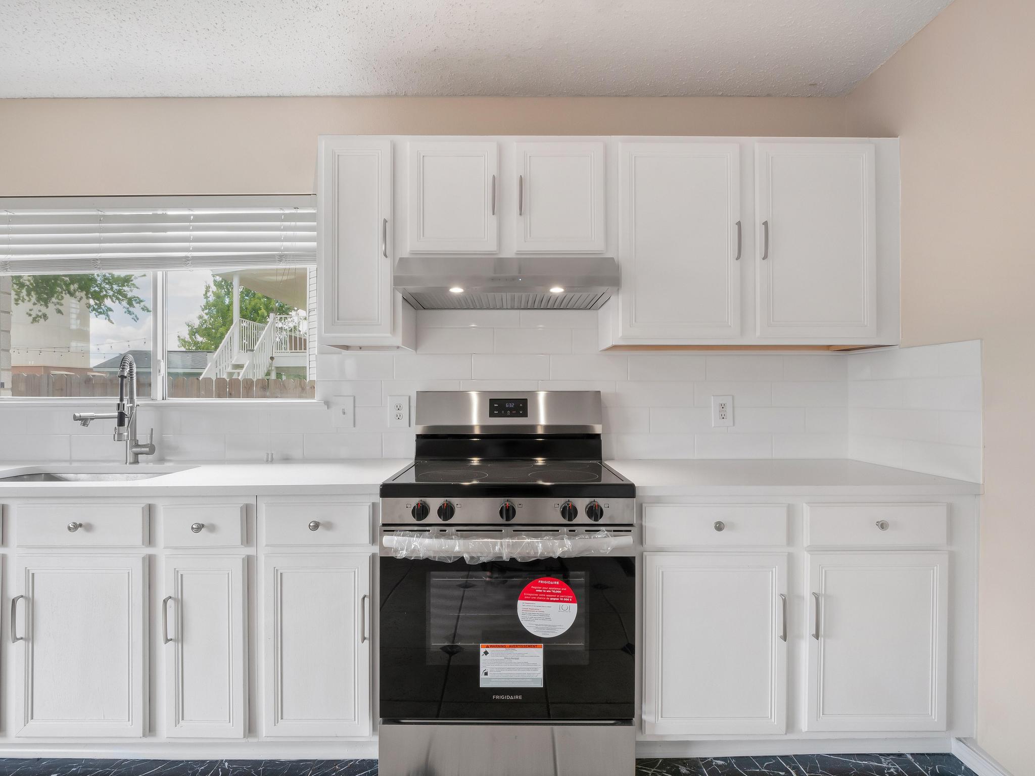 2727 High Point Dr, Round Rock, TX 78664