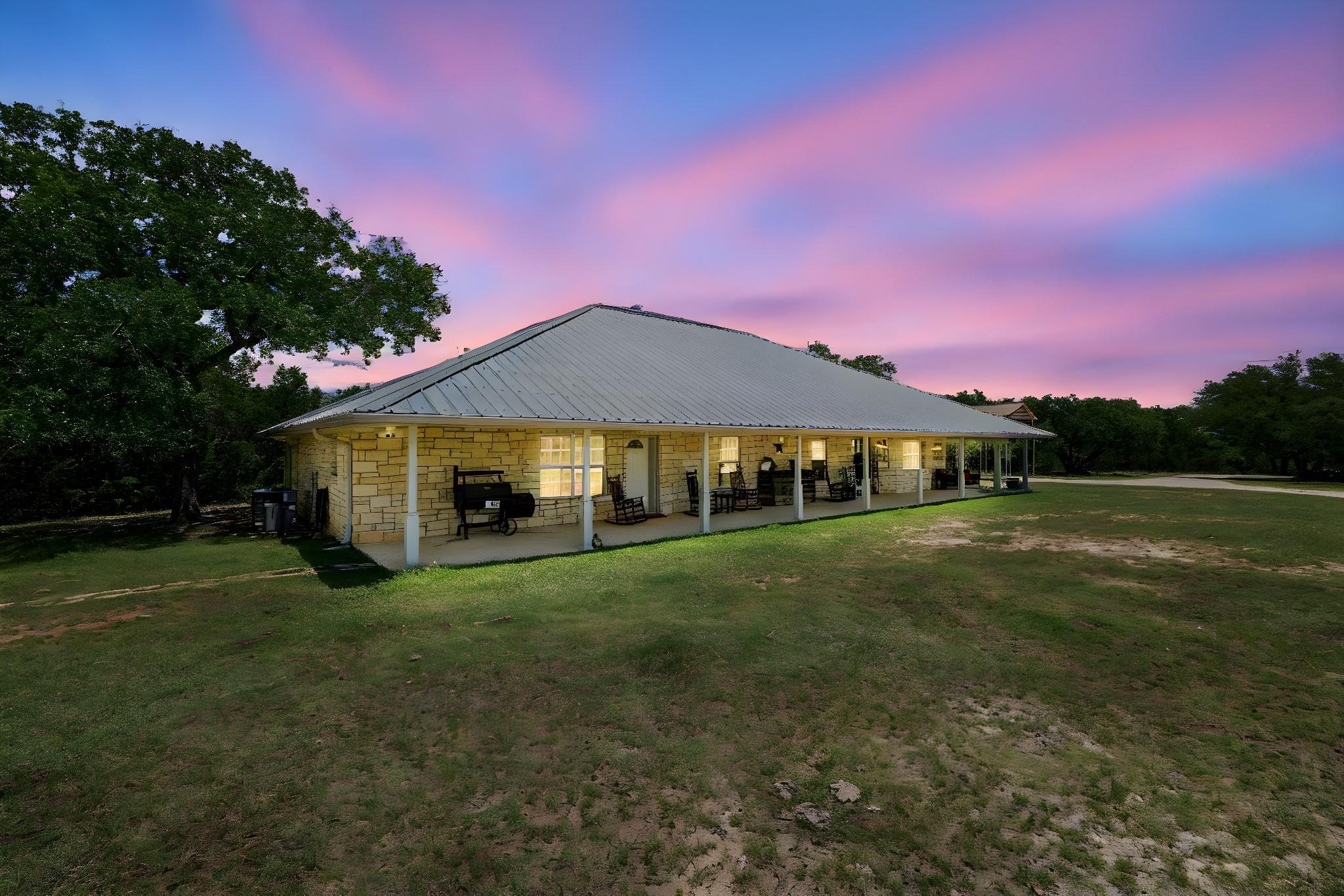 1201 County Road 229, Florence, TX 76527