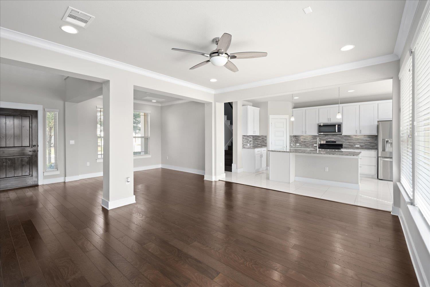 9305 McKnight Loop # 4, Austin, TX 78717