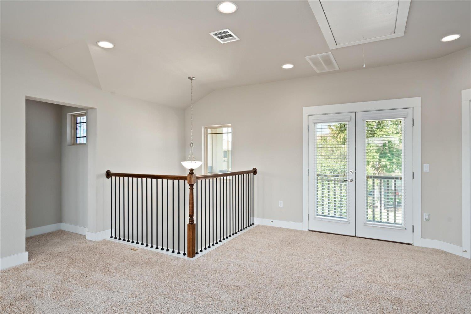 9305 McKnight Loop # 4, Austin, TX 78717