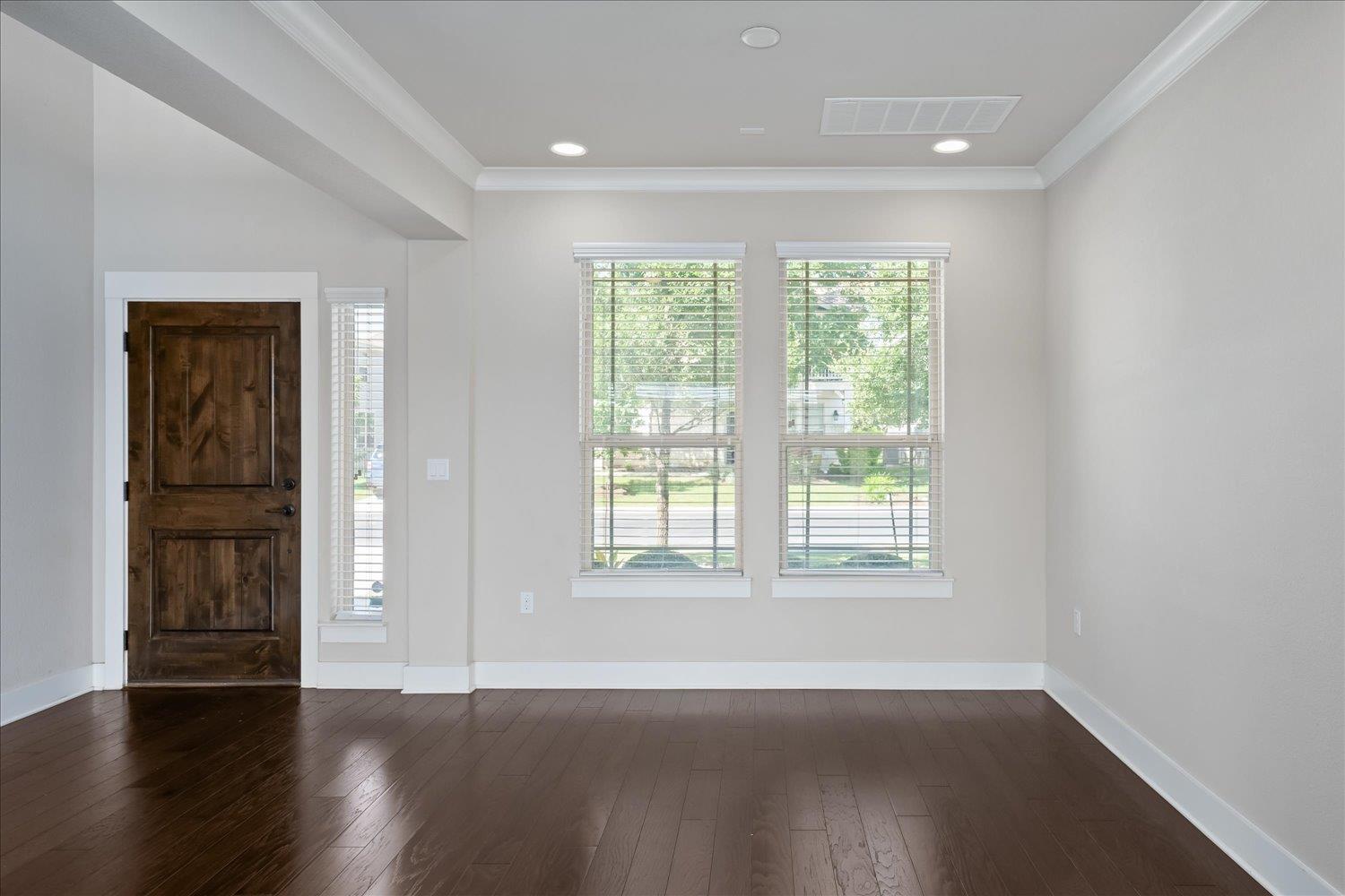 9305 McKnight Loop # 4, Austin, TX 78717