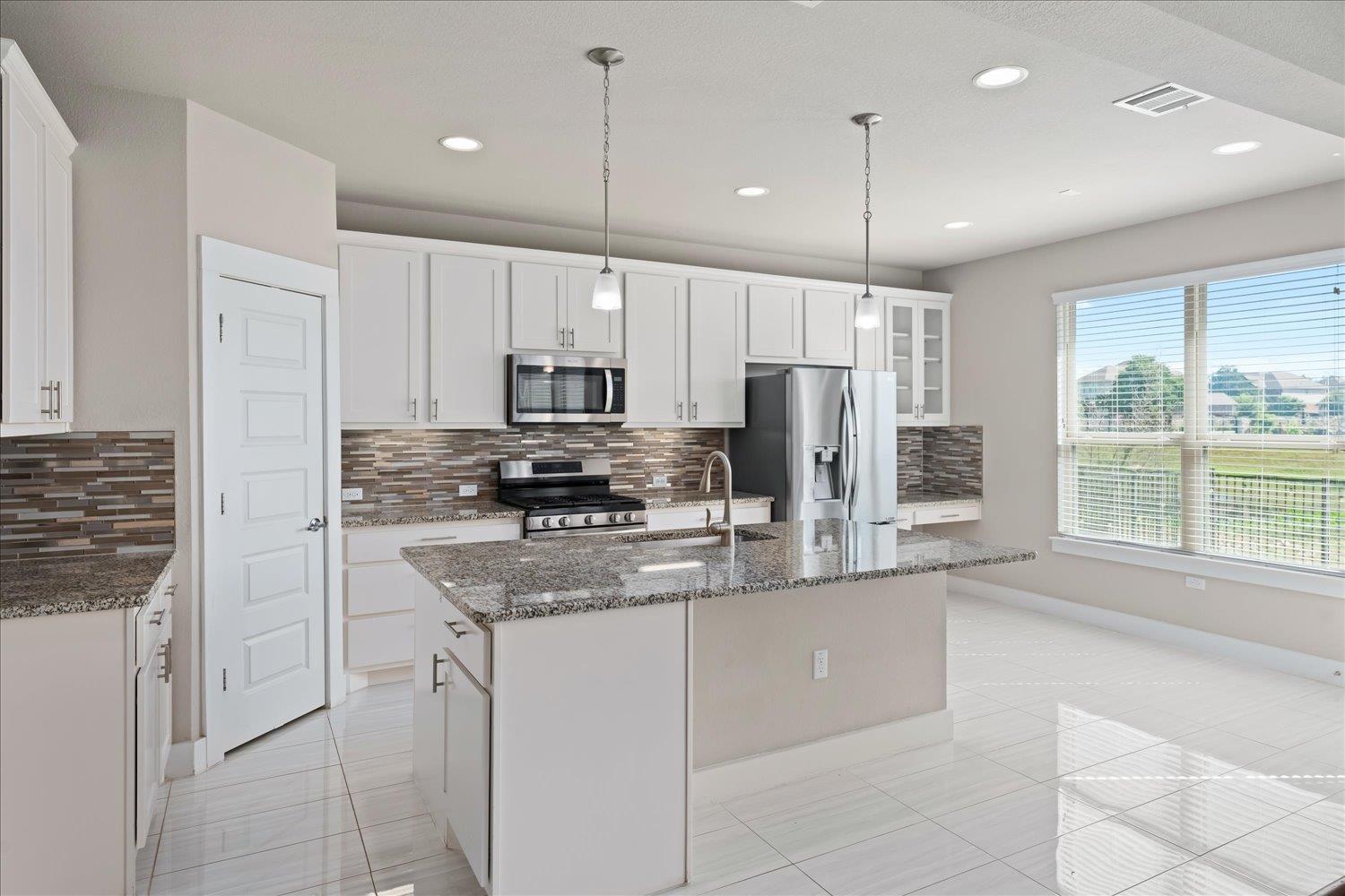 9305 McKnight Loop # 4, Austin, TX 78717