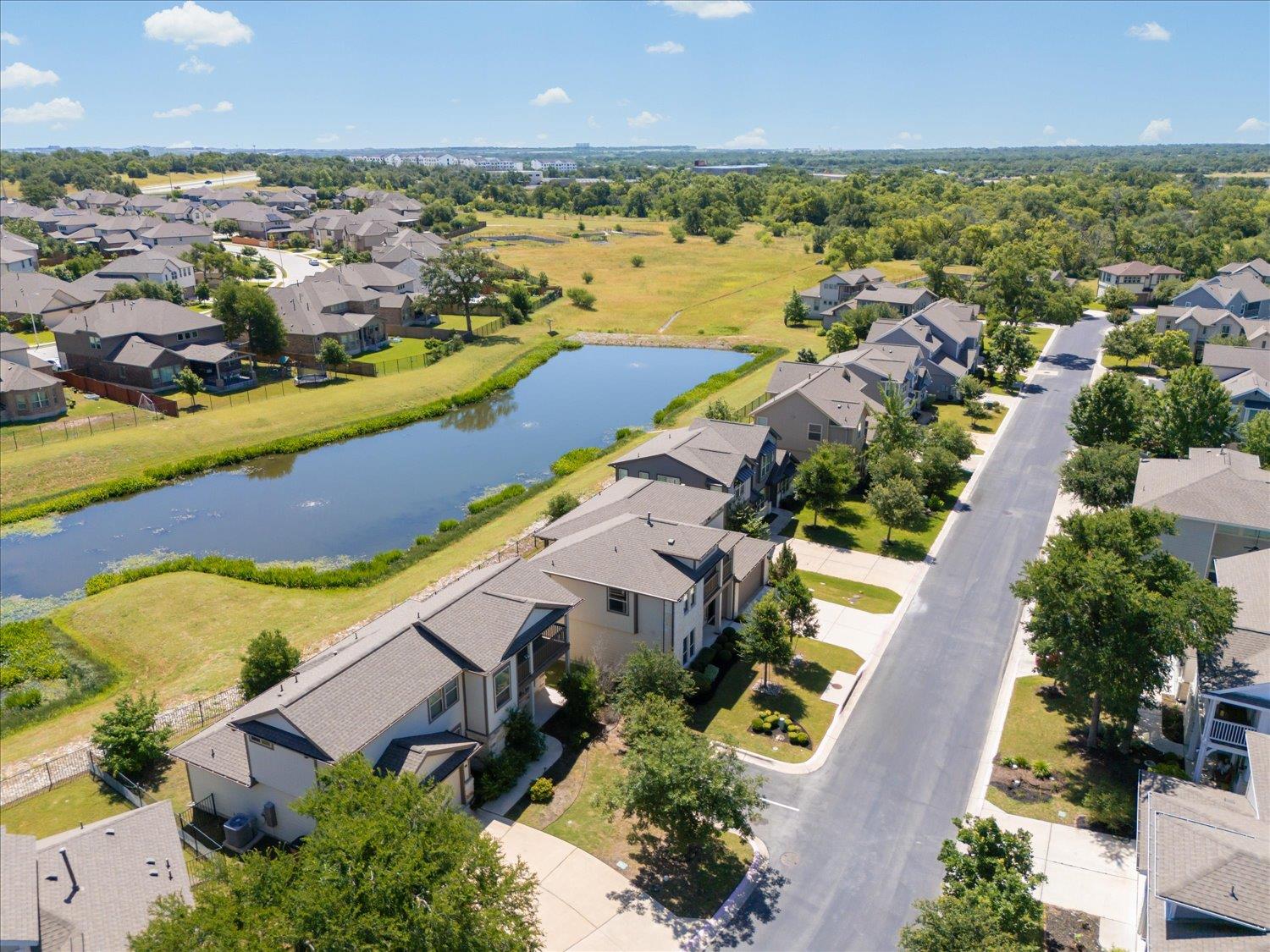 9305 McKnight Loop # 4, Austin, TX 78717