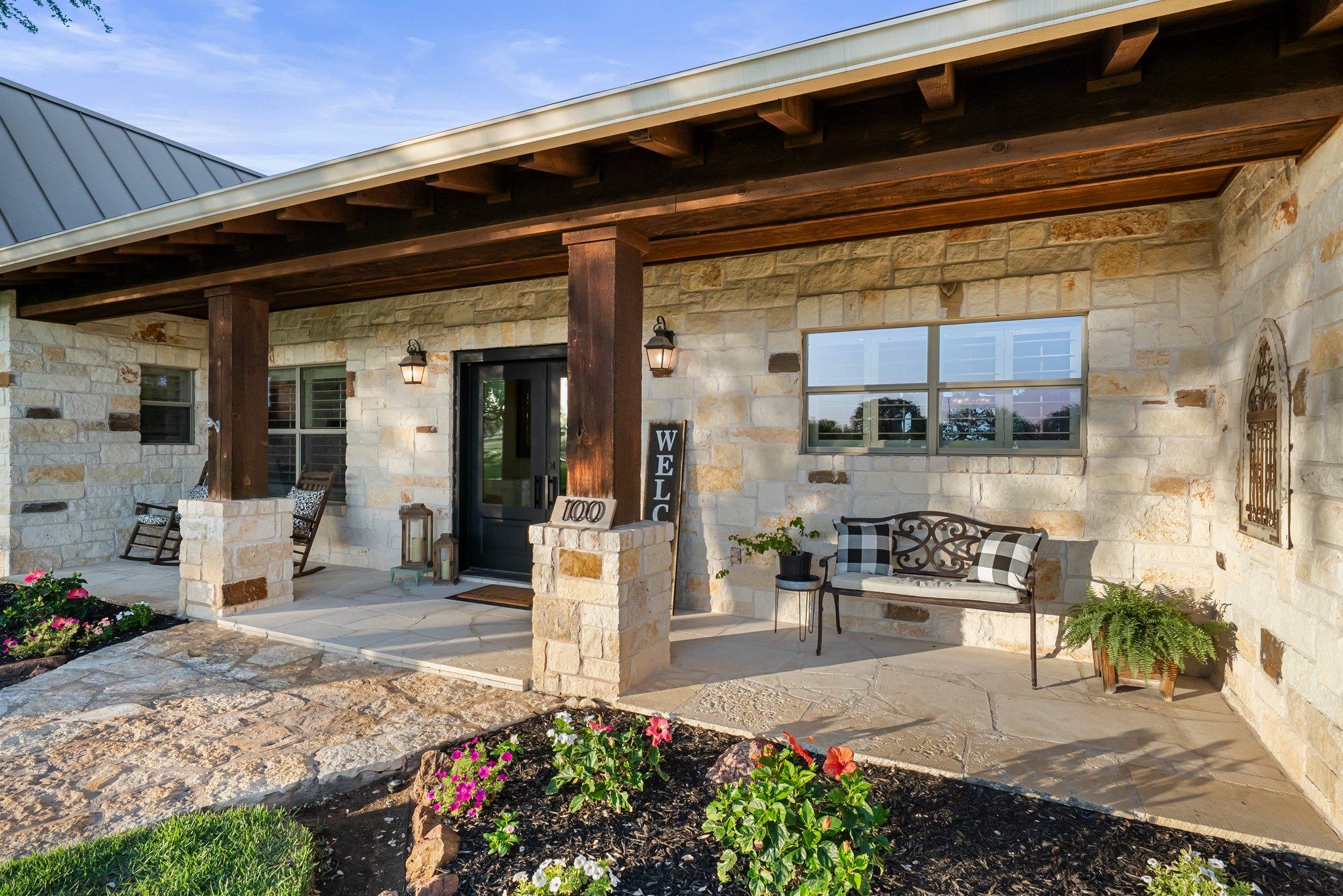 100 Painted Horse Trl, Burnet, TX 78611