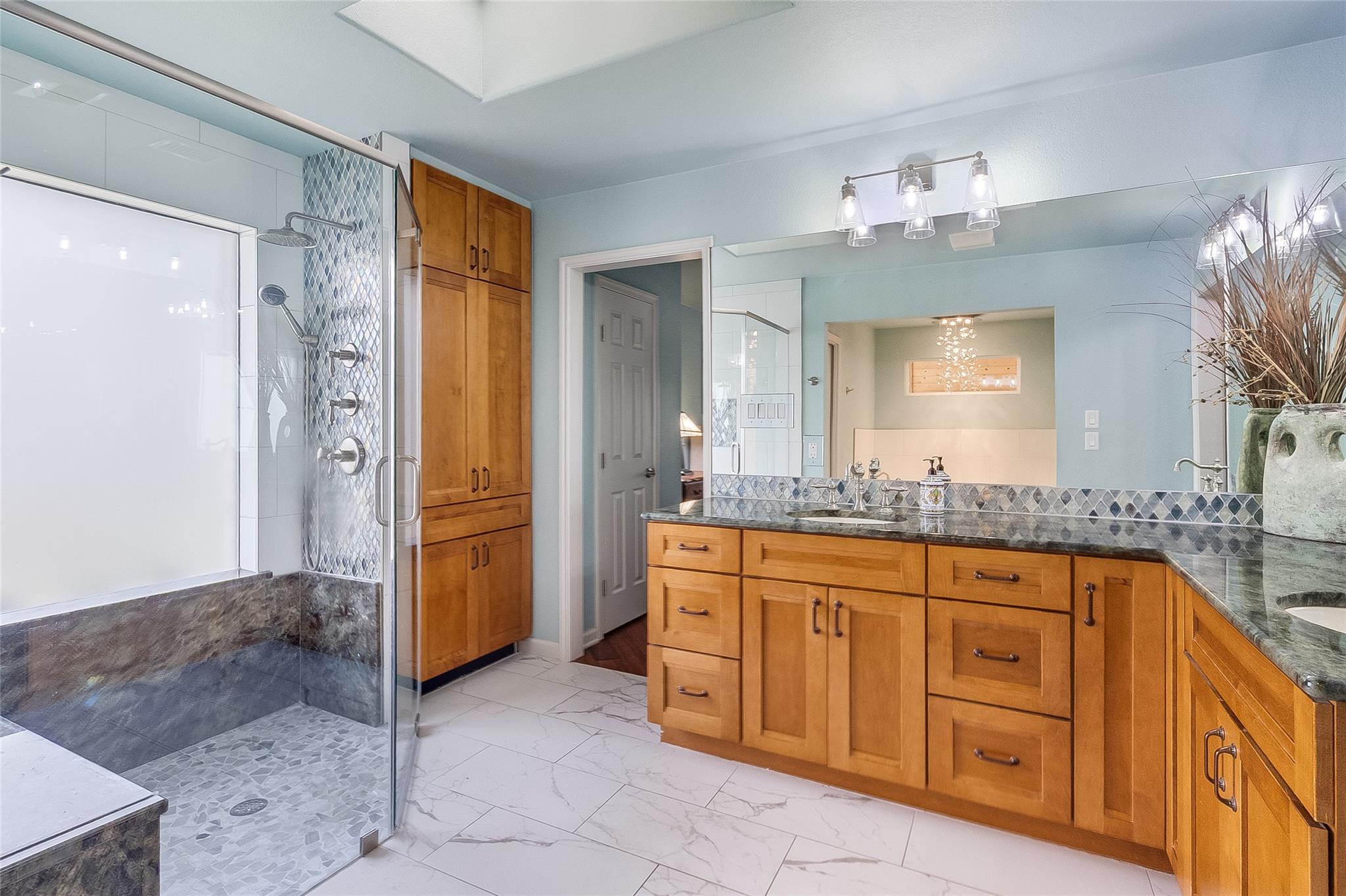 408 Sombrero, Horseshoe Bay, TX 78657