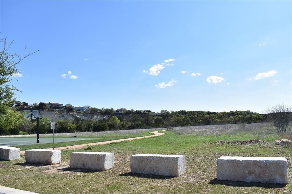 204 Chickadee Ln, Leander, TX 78641