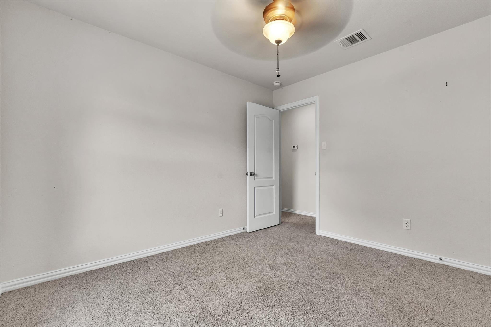 204 Chickadee Ln, Leander, TX 78641