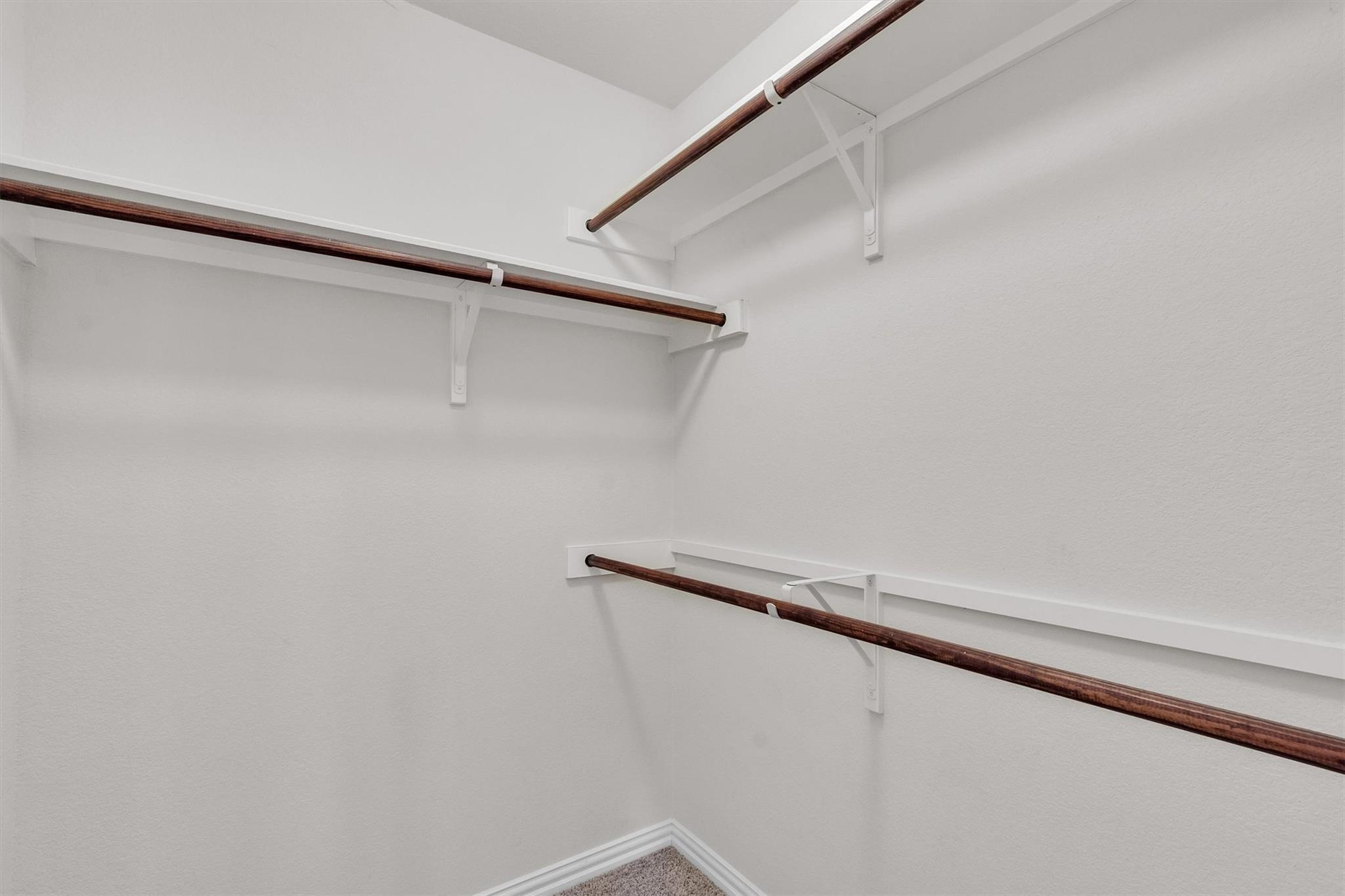 204 Chickadee Ln, Leander, TX 78641