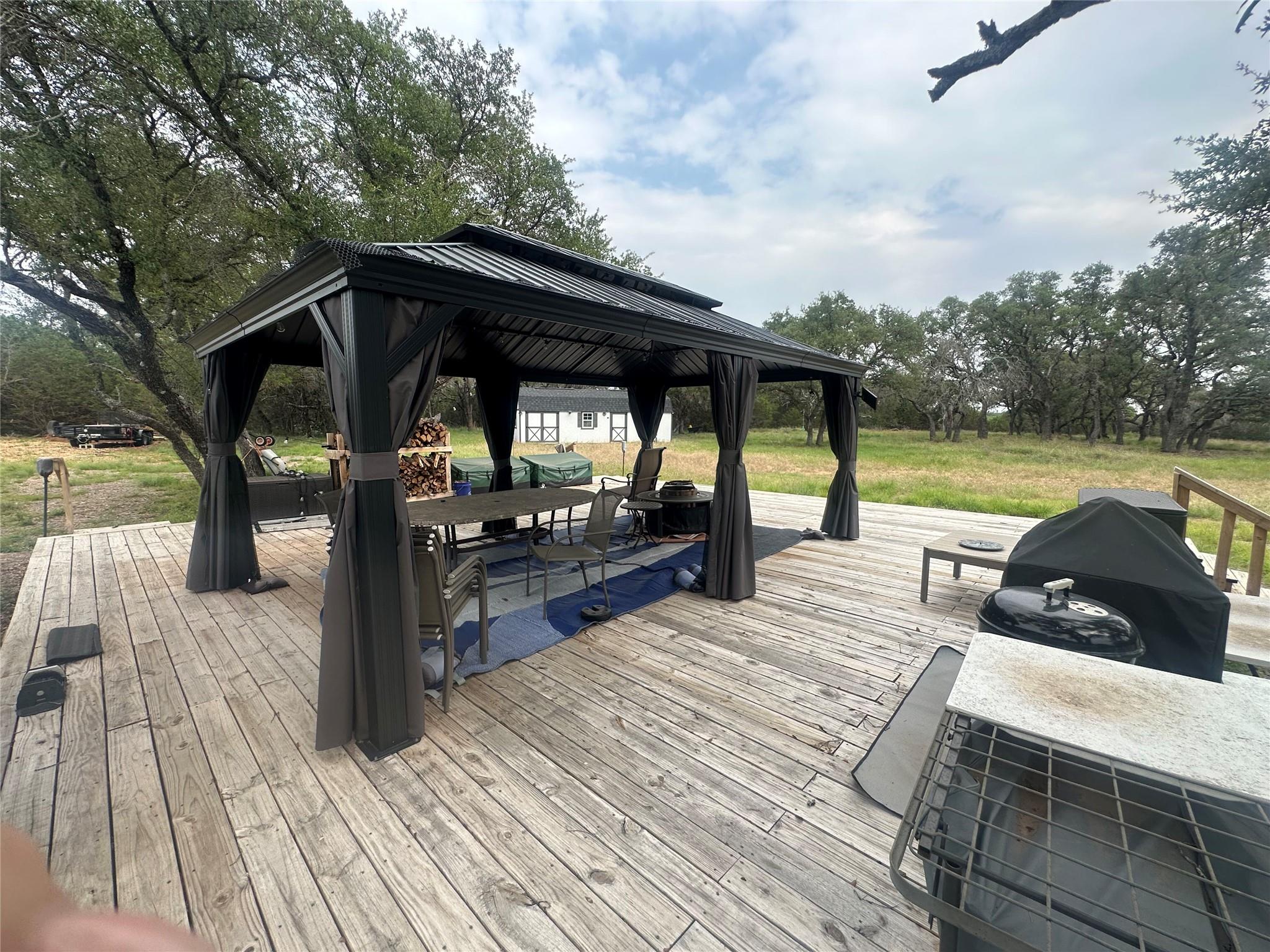 144 S Live Oak Dr, Goldthwaite, TX 76844