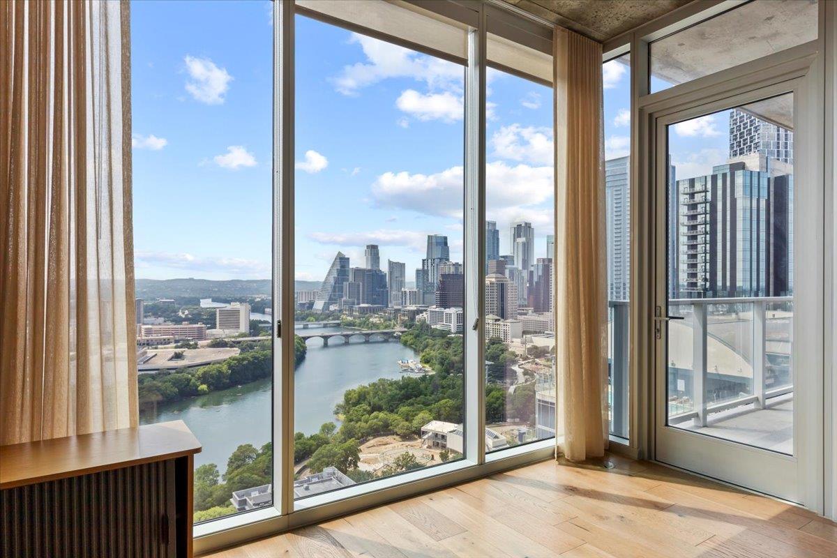 48 East Ave # 2801, Austin, TX 78701