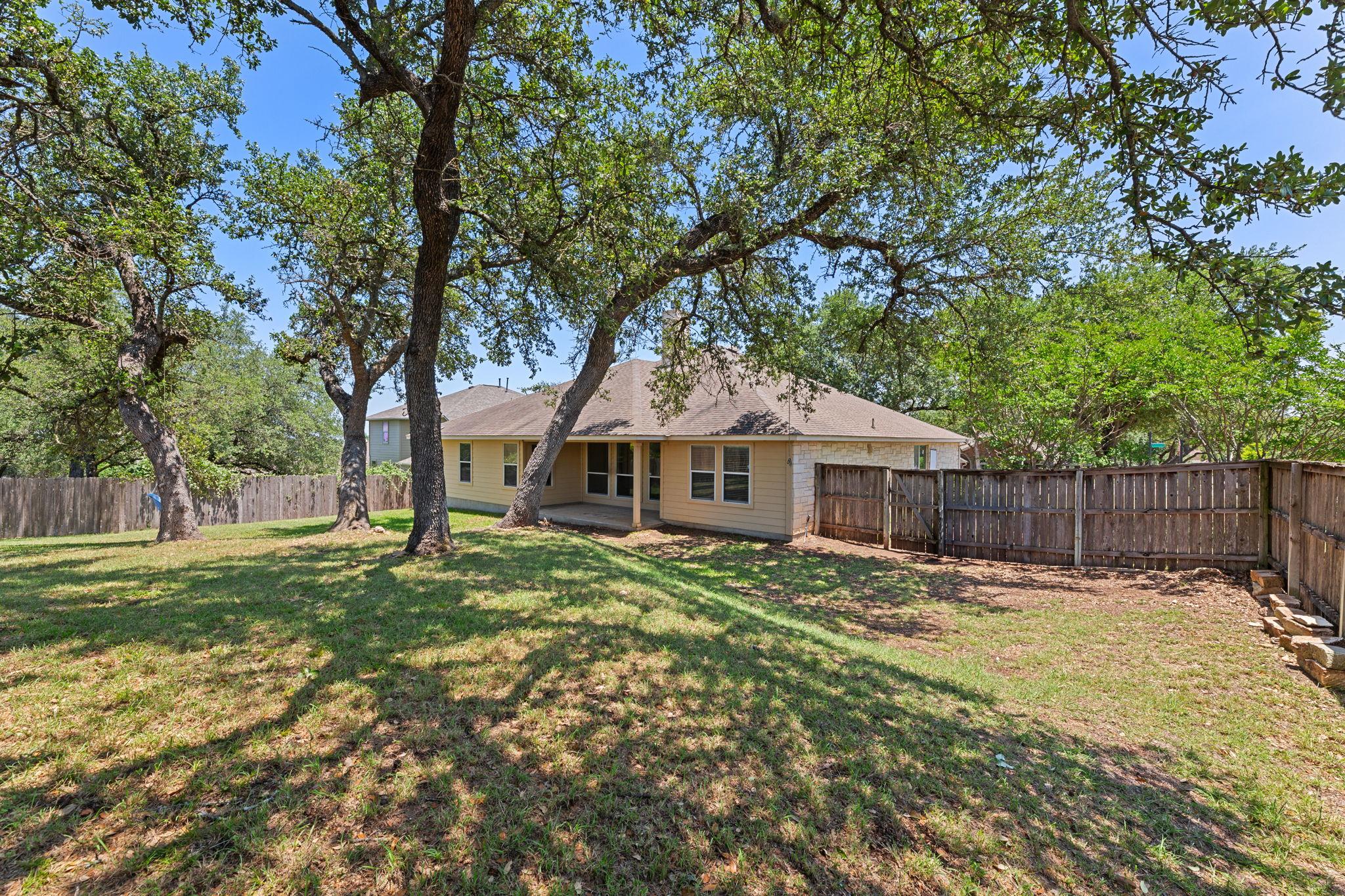 1129 Wigwam Dr, Leander, TX 78641