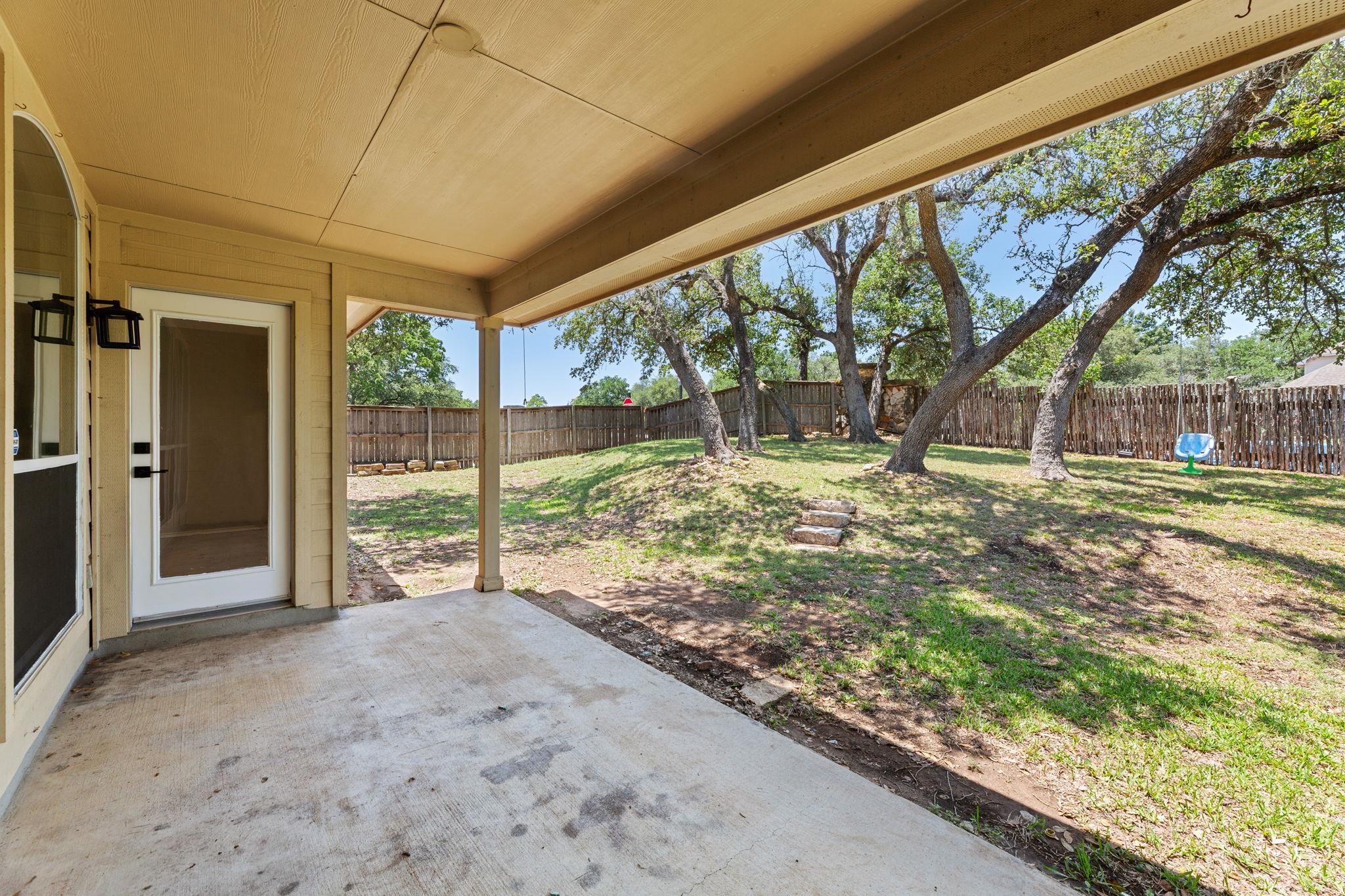 1129 Wigwam Dr, Leander, TX 78641