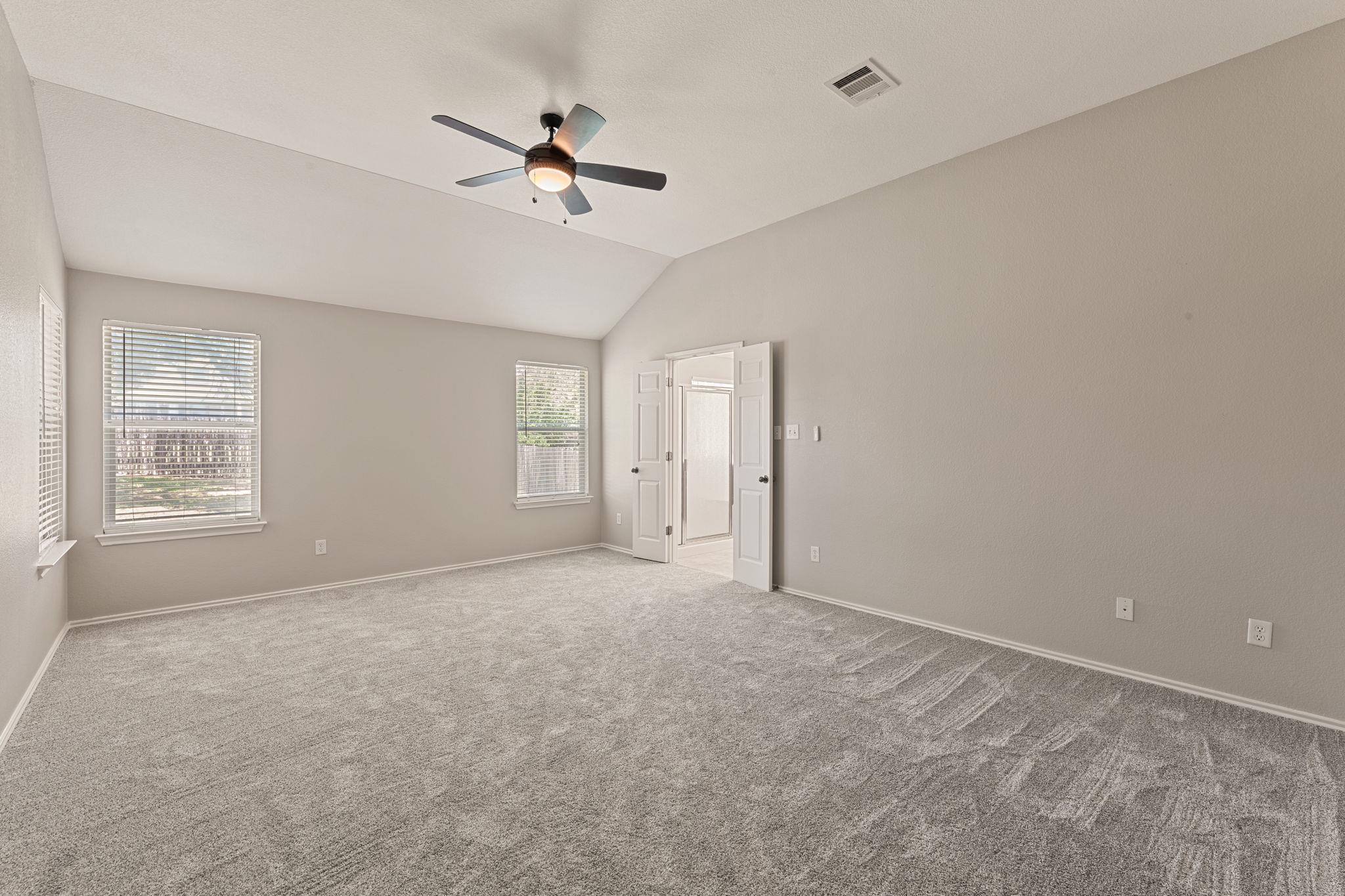 1129 Wigwam Dr, Leander, TX 78641