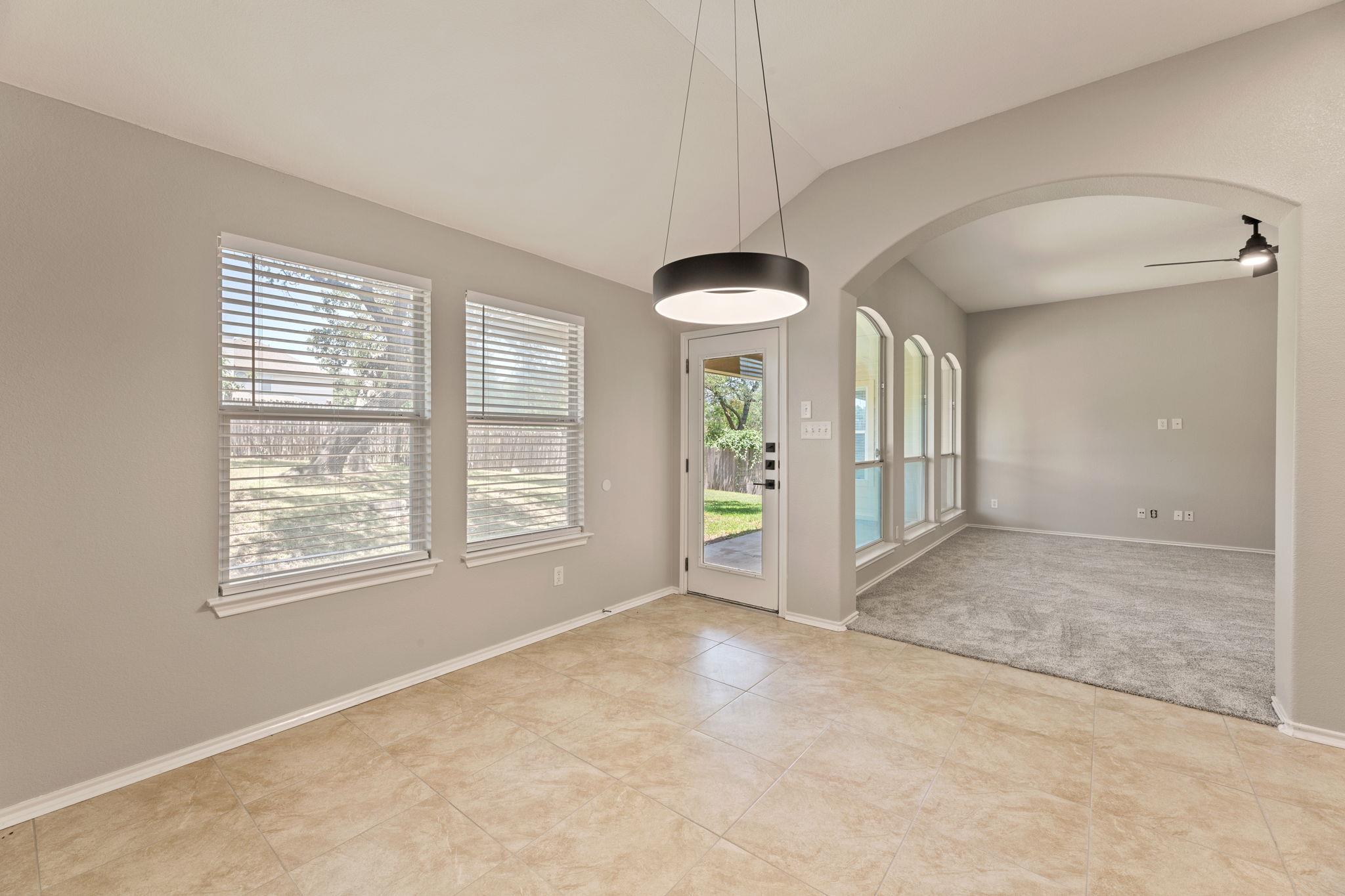 1129 Wigwam Dr, Leander, TX 78641