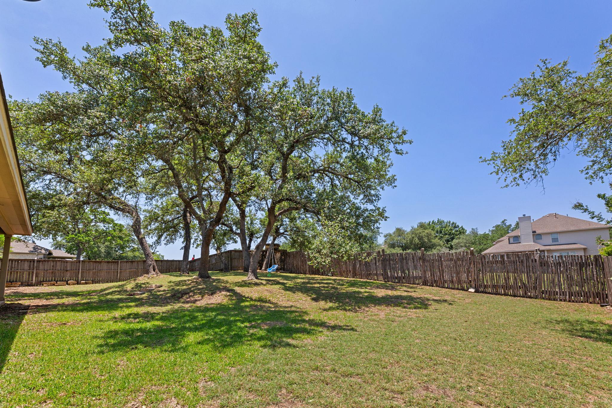 1129 Wigwam Dr, Leander, TX 78641