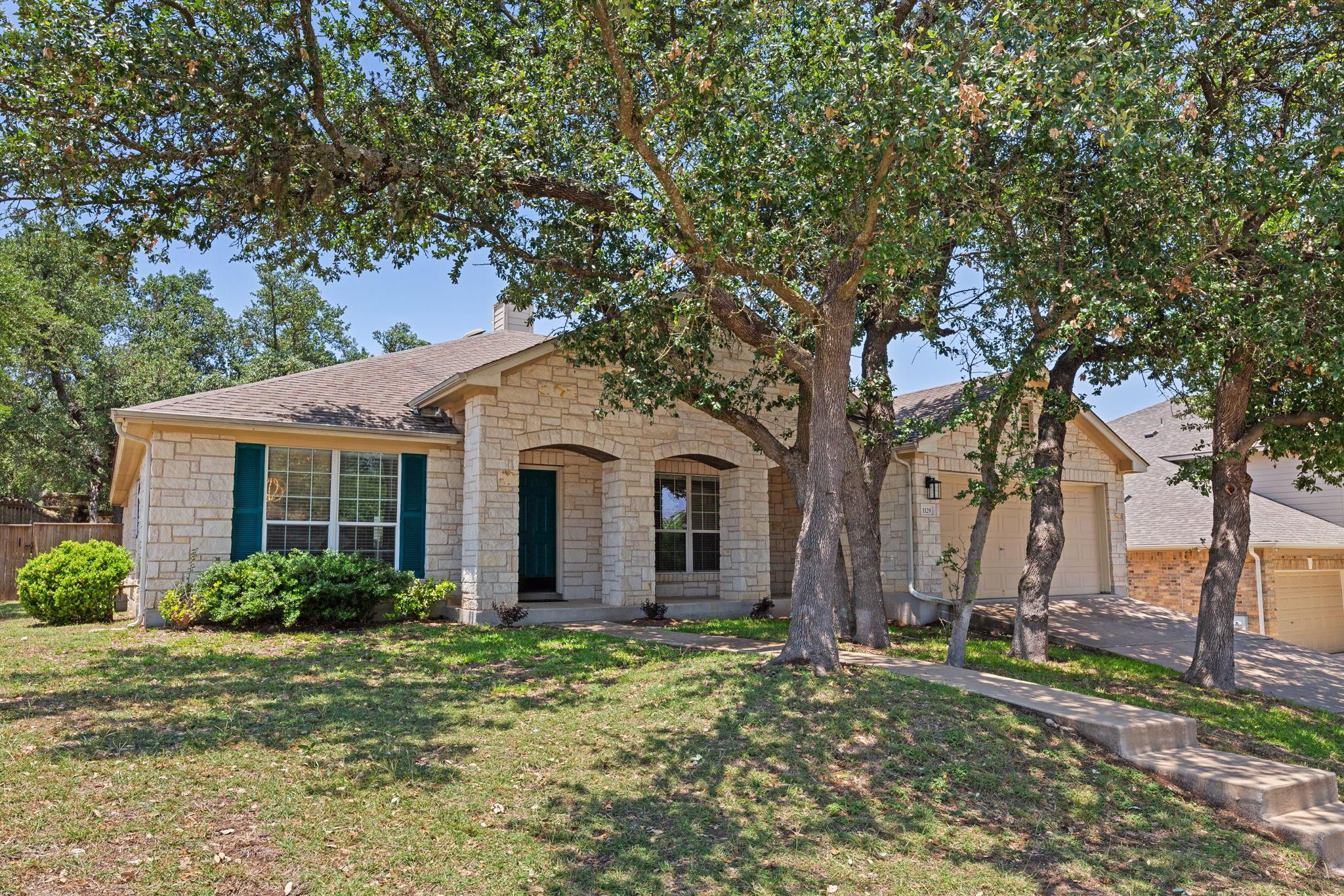 1129 Wigwam Dr, Leander, TX 78641
