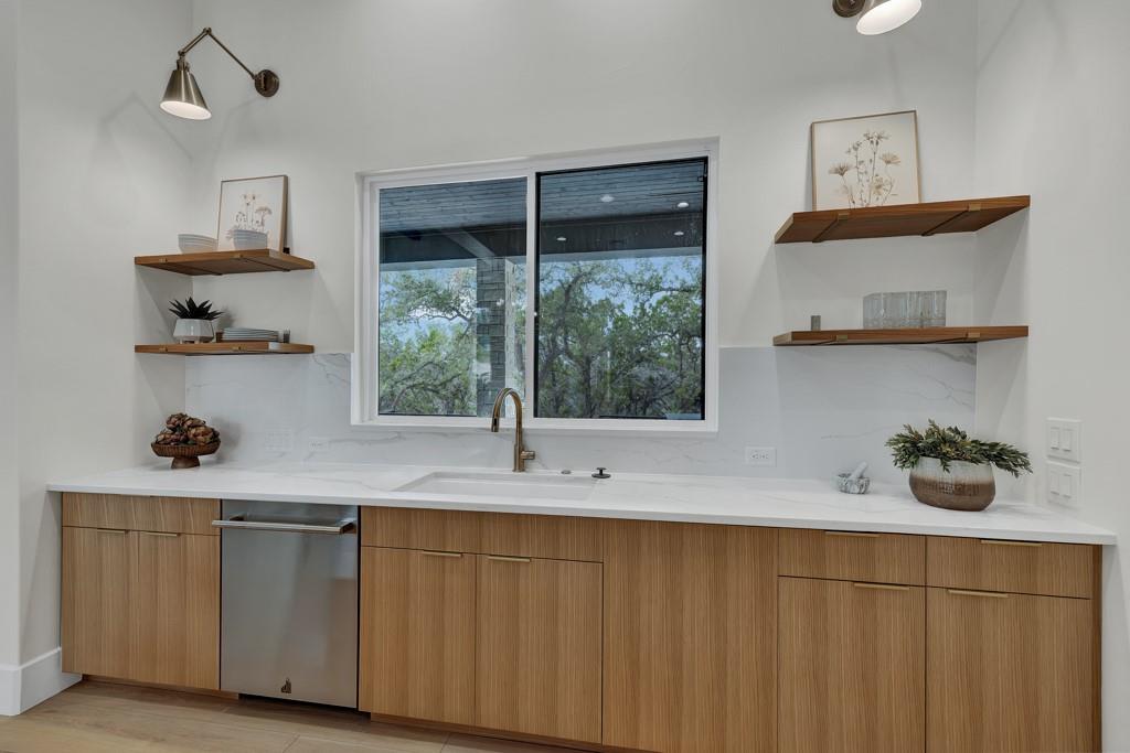 985 Malbec Loop, Canyon Lake, TX 78133