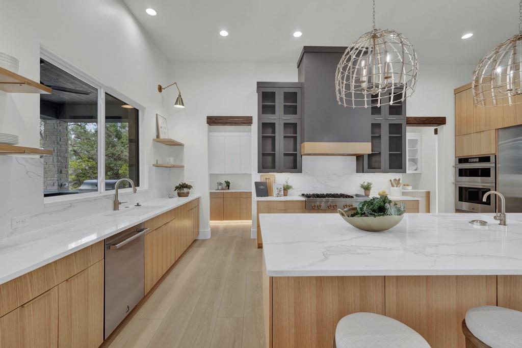 985 Malbec Loop, Canyon Lake, TX 78133