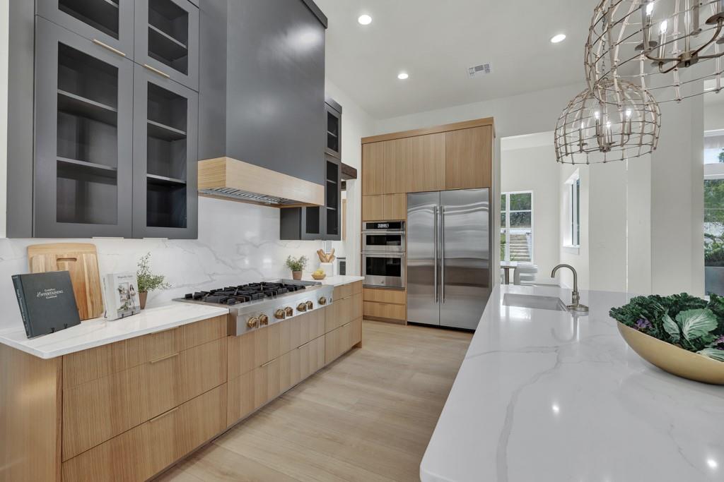 985 Malbec Loop, Canyon Lake, TX 78133