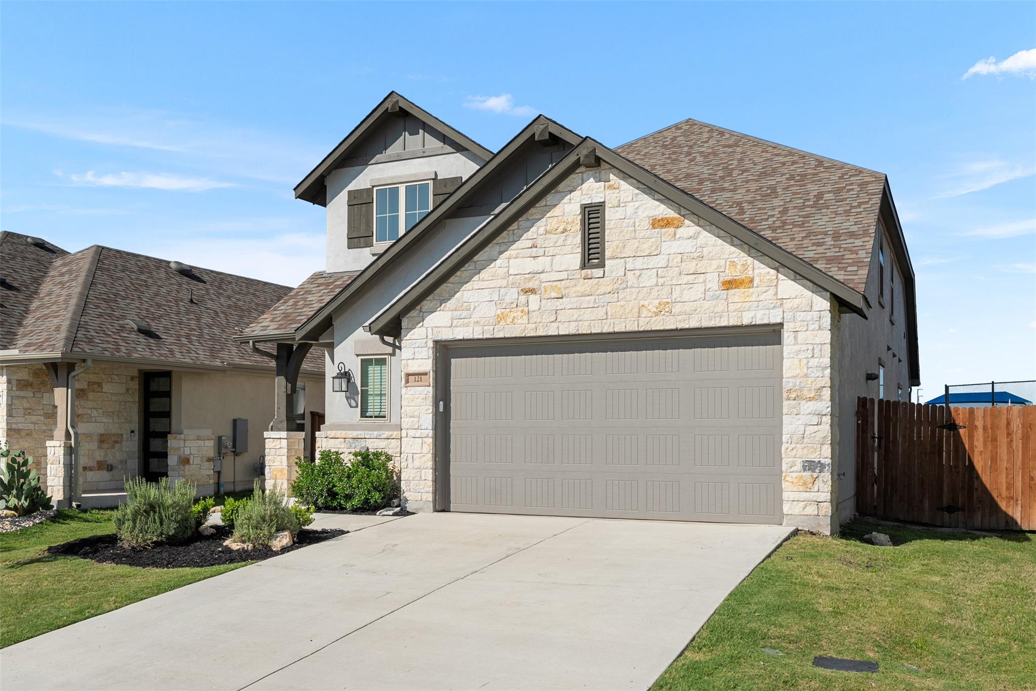 121 Rangel Dr, Liberty Hill, TX 78642