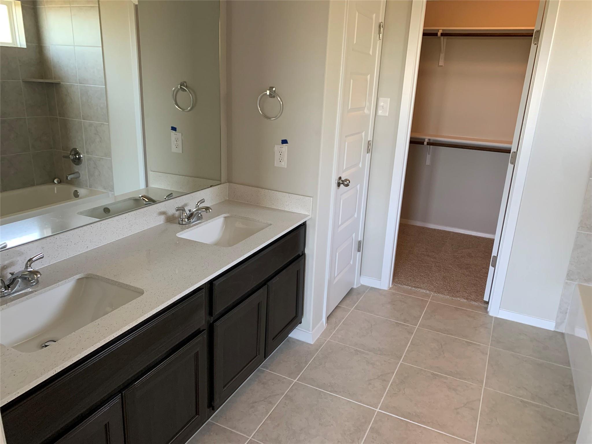 8116 Bronco Ln, Lago Vista, TX 78645