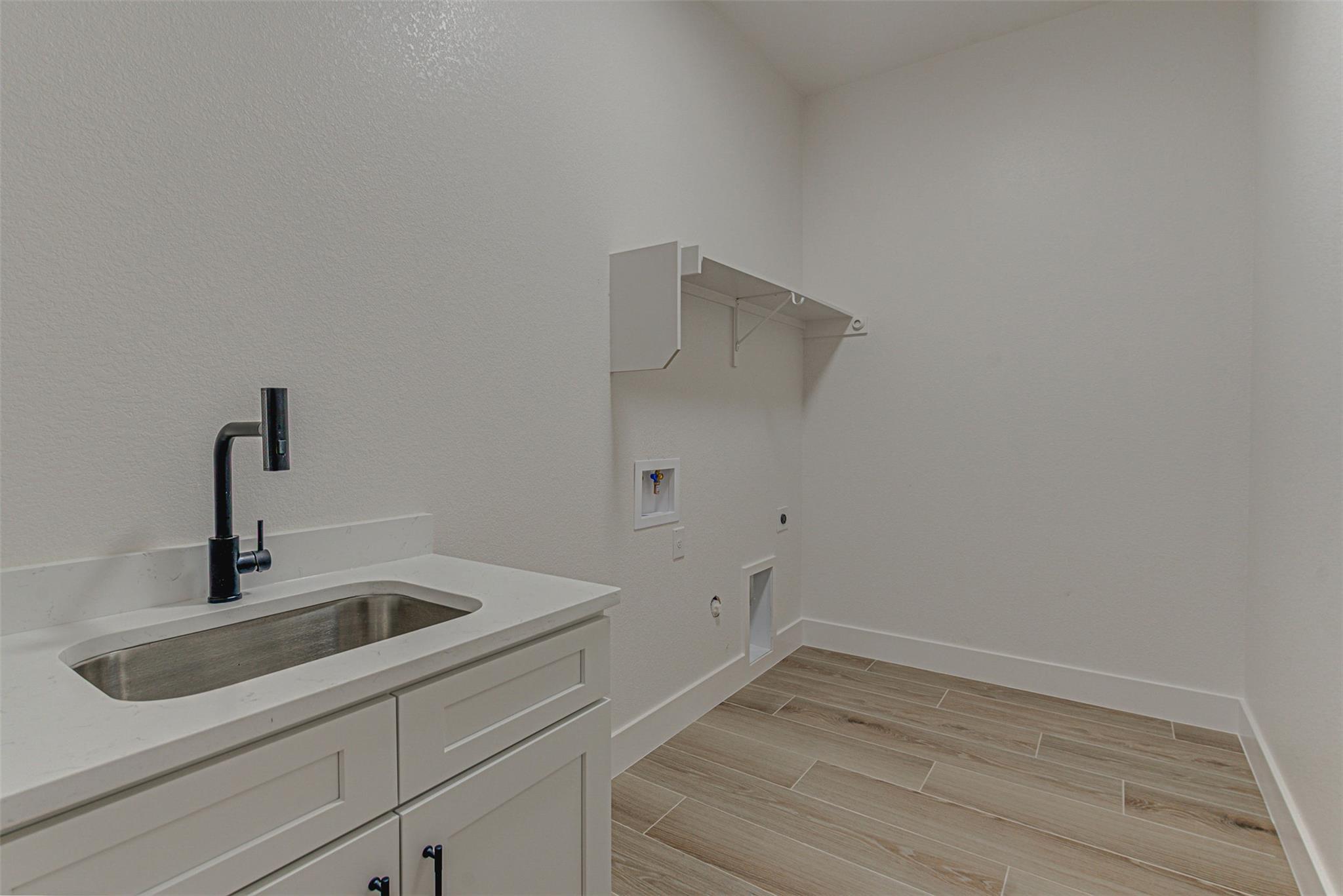 136 E Pauwela Ln, Bastrop, TX 78602