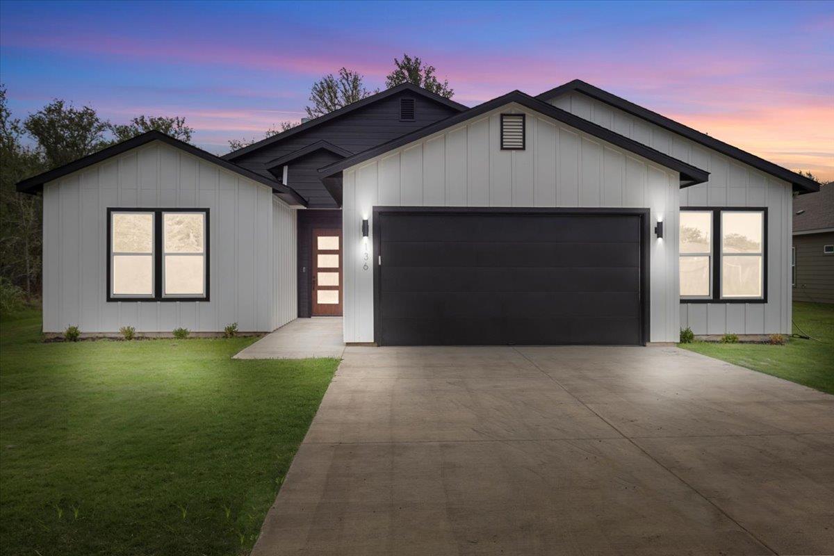 136 E Pauwela Ln, Bastrop, TX 78602