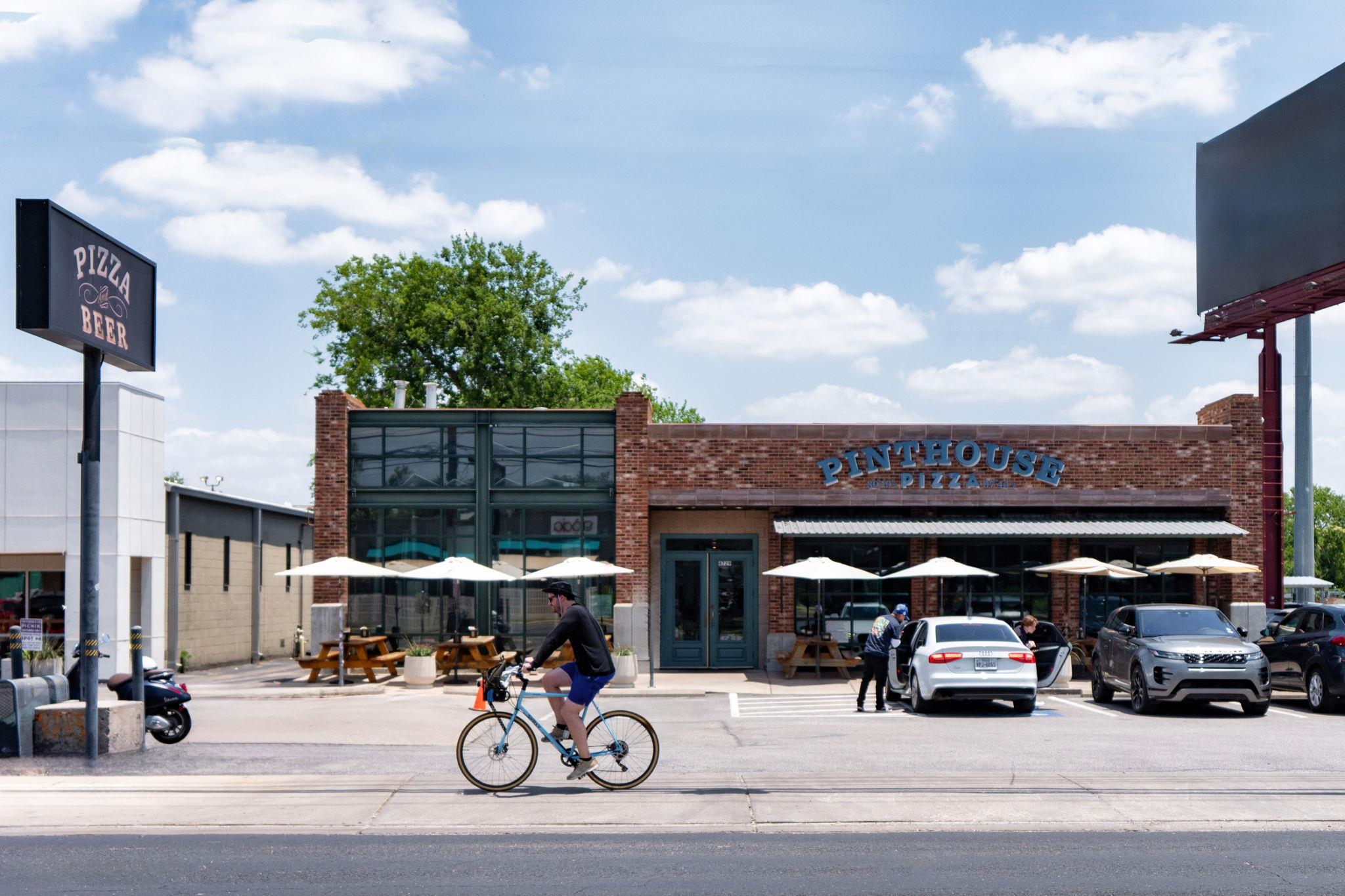 2206 W 49th St, Austin, TX 78756