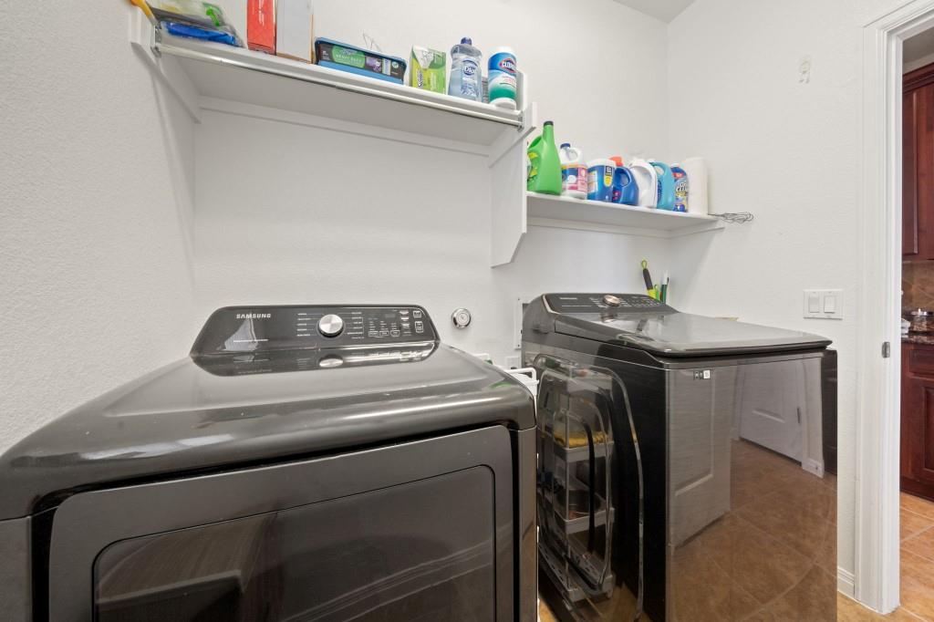 1581 Grassy Field Rd, Austin, TX 78737