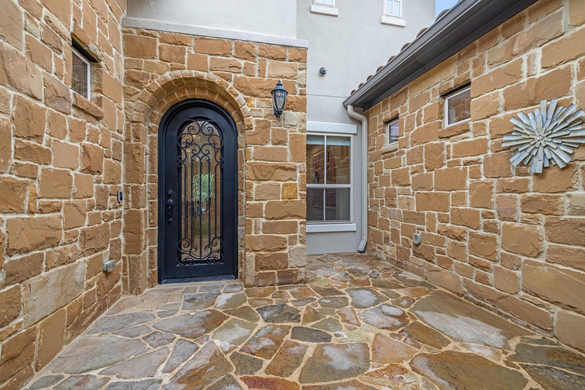 313 Grand Oaks Ln, Georgetown, TX 78628