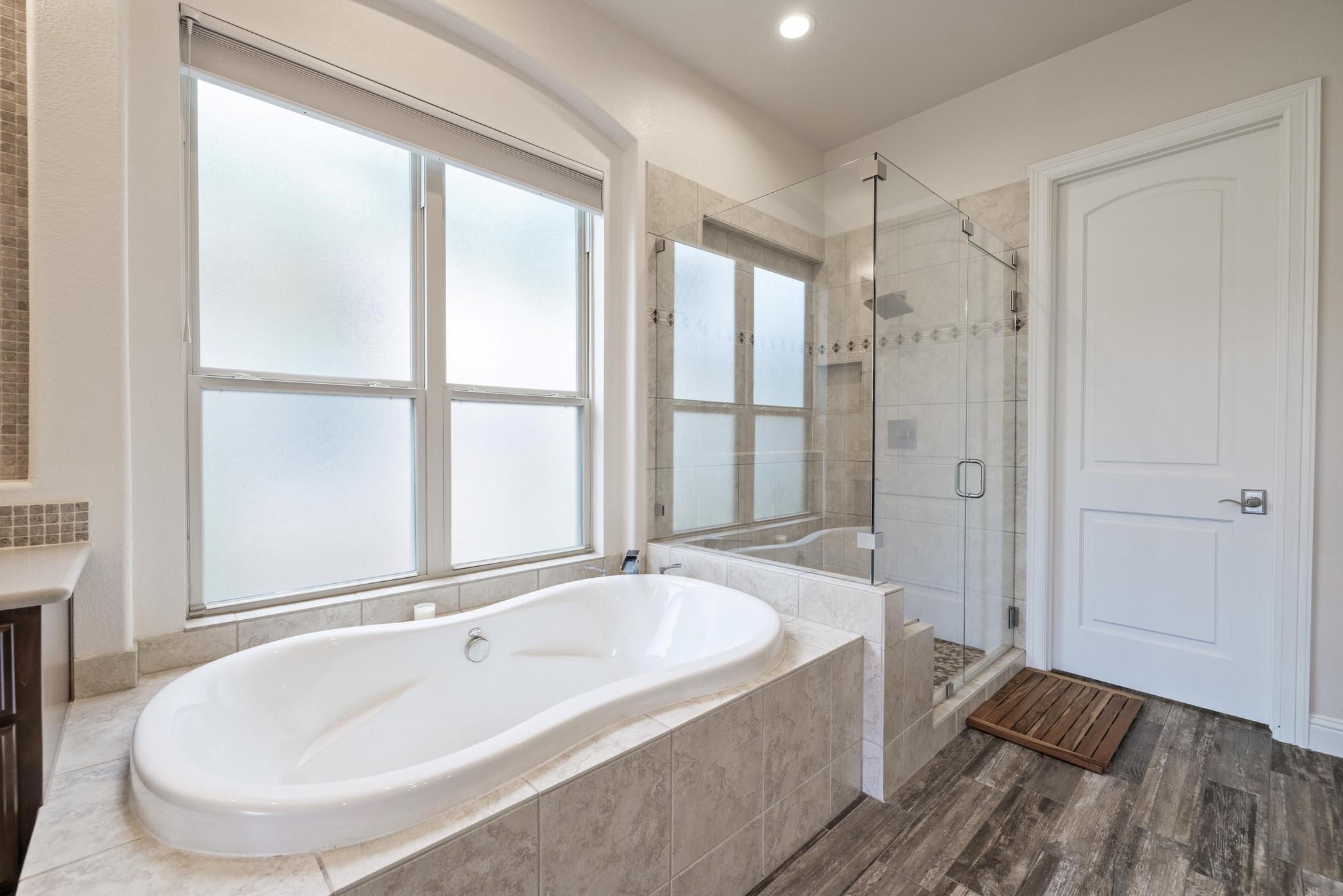 313 Grand Oaks Ln, Georgetown, TX 78628