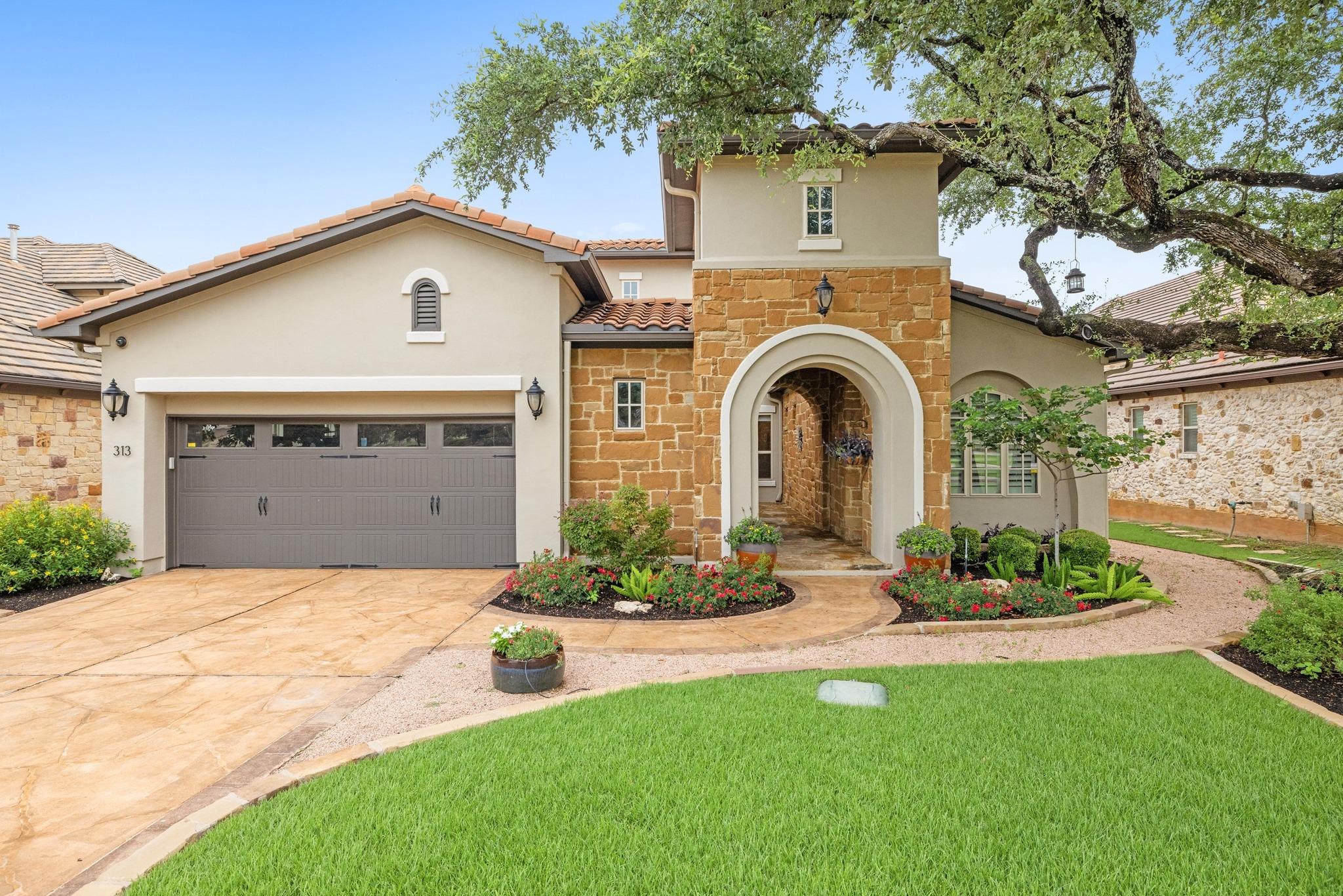 313 Grand Oaks Ln, Georgetown, TX 78628