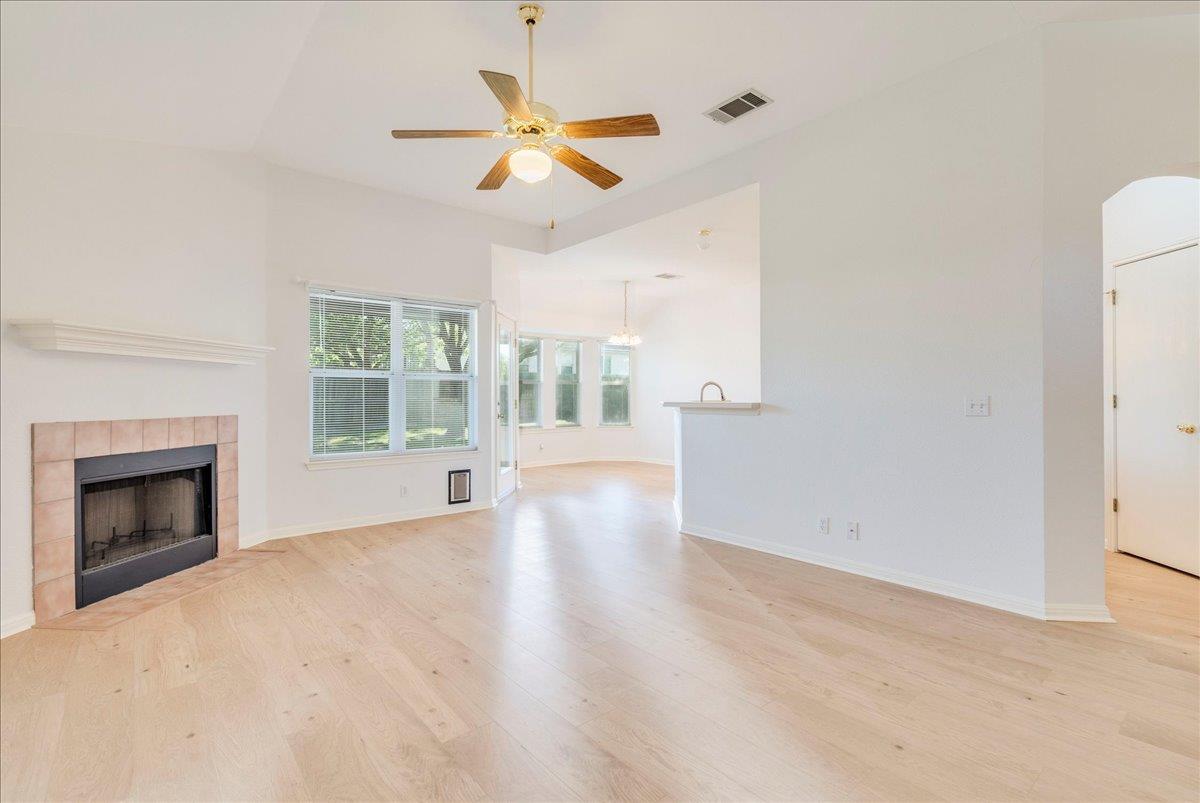117 Spillway Dr, Kyle, TX 78640