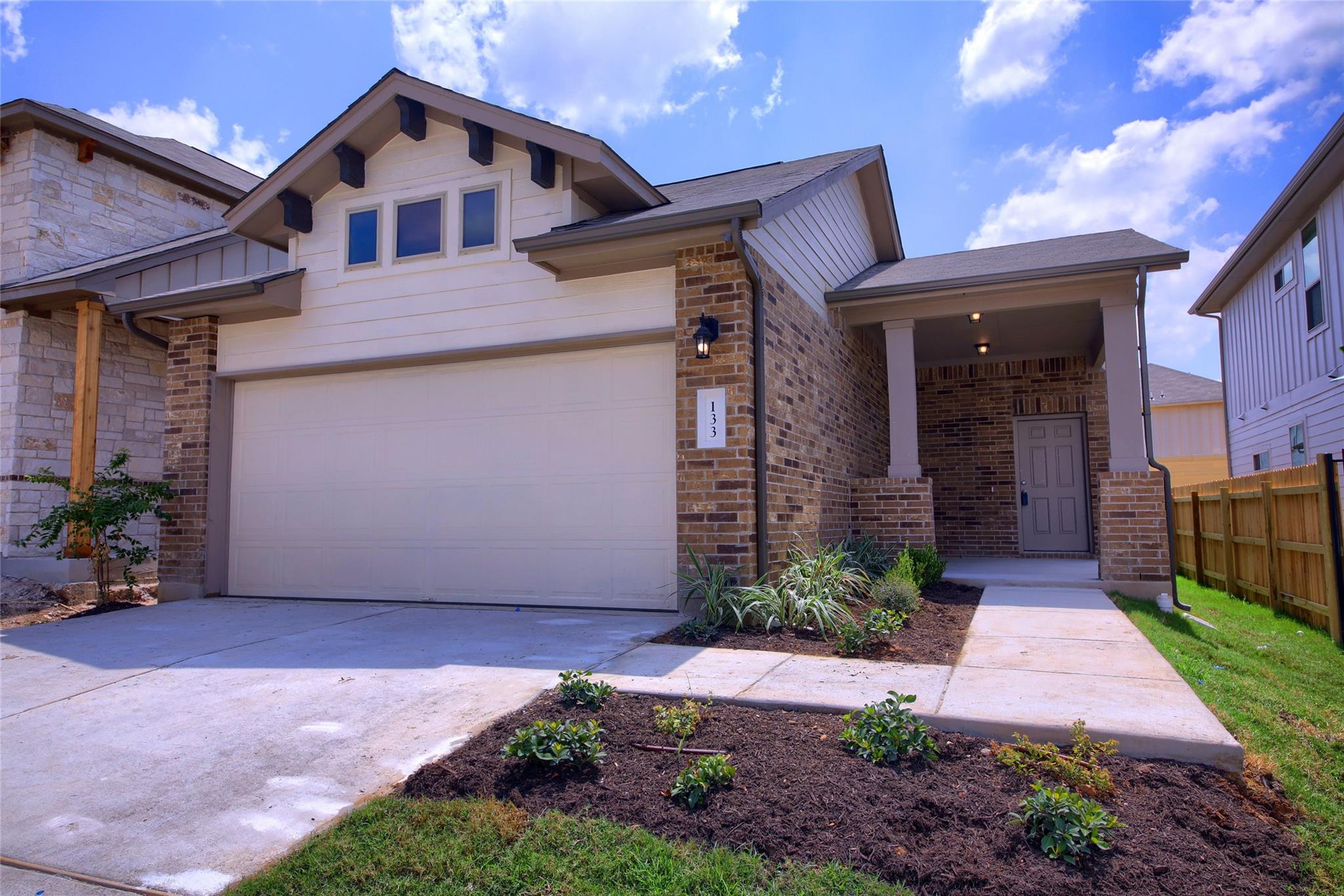 133 Mayney Dr, Leander, TX 78641